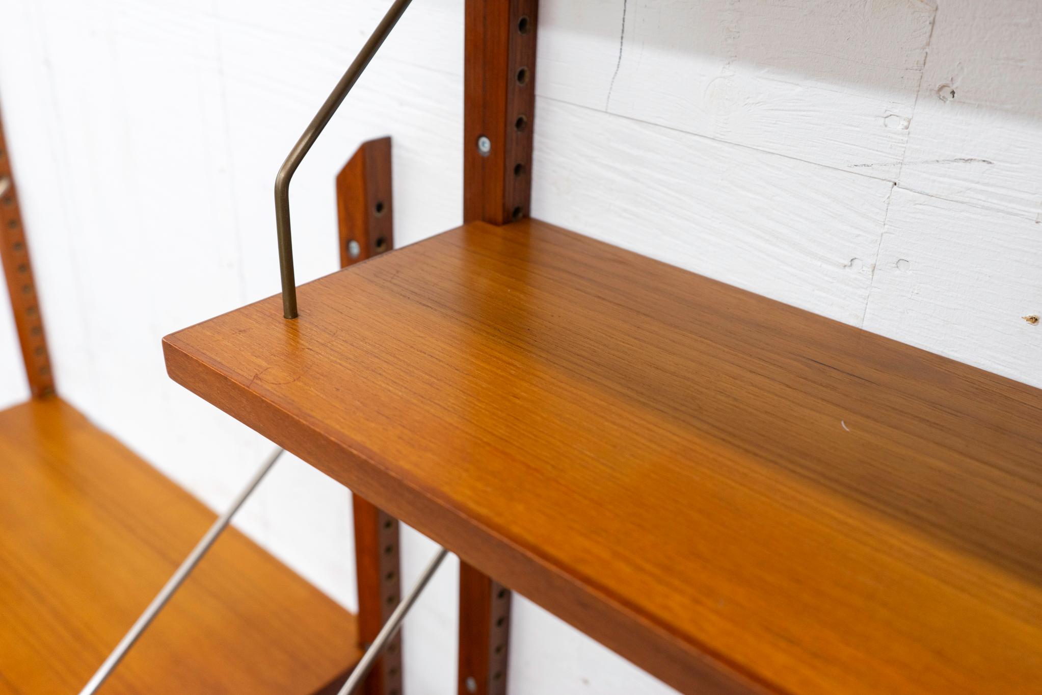 Dänisches Modernes Teakholz-Wandsystem (Skandinavische Moderne) im Angebot