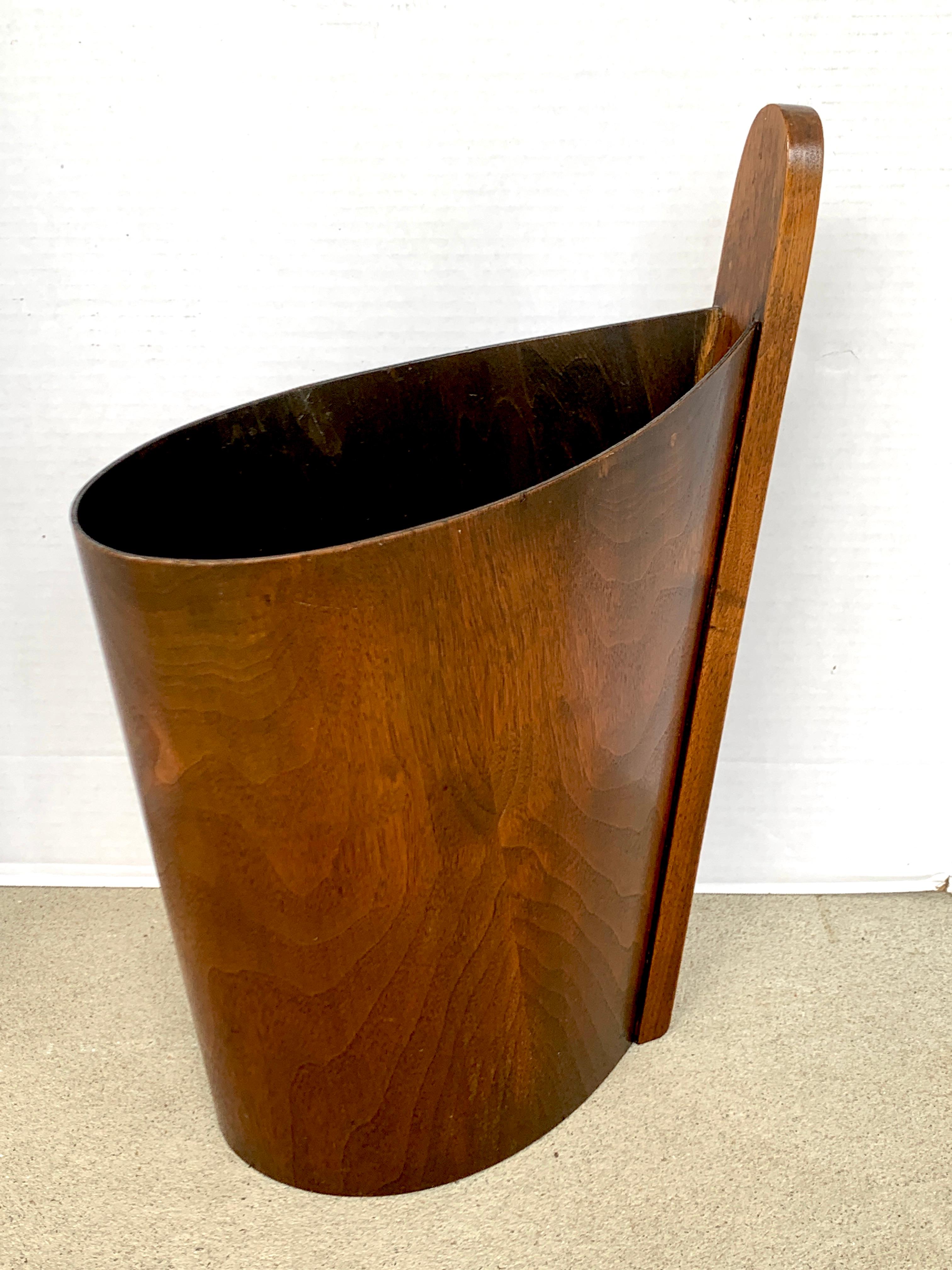 Danish Modern Teak and Walnut Handled Wastepaper Basket, by P. S. Heggen In Good Condition For Sale In Atlanta, GA