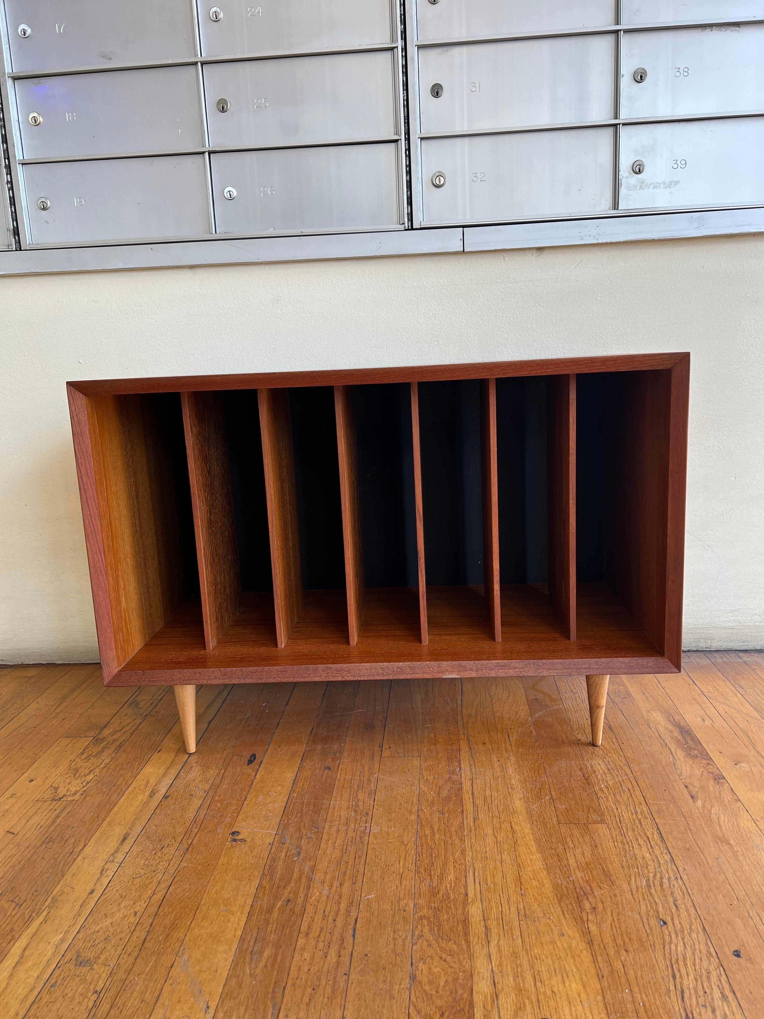 Danish Modern Teak and Walnut Rare Record Cabinet by Poul Cadivous In Excellent Condition In San Diego, CA