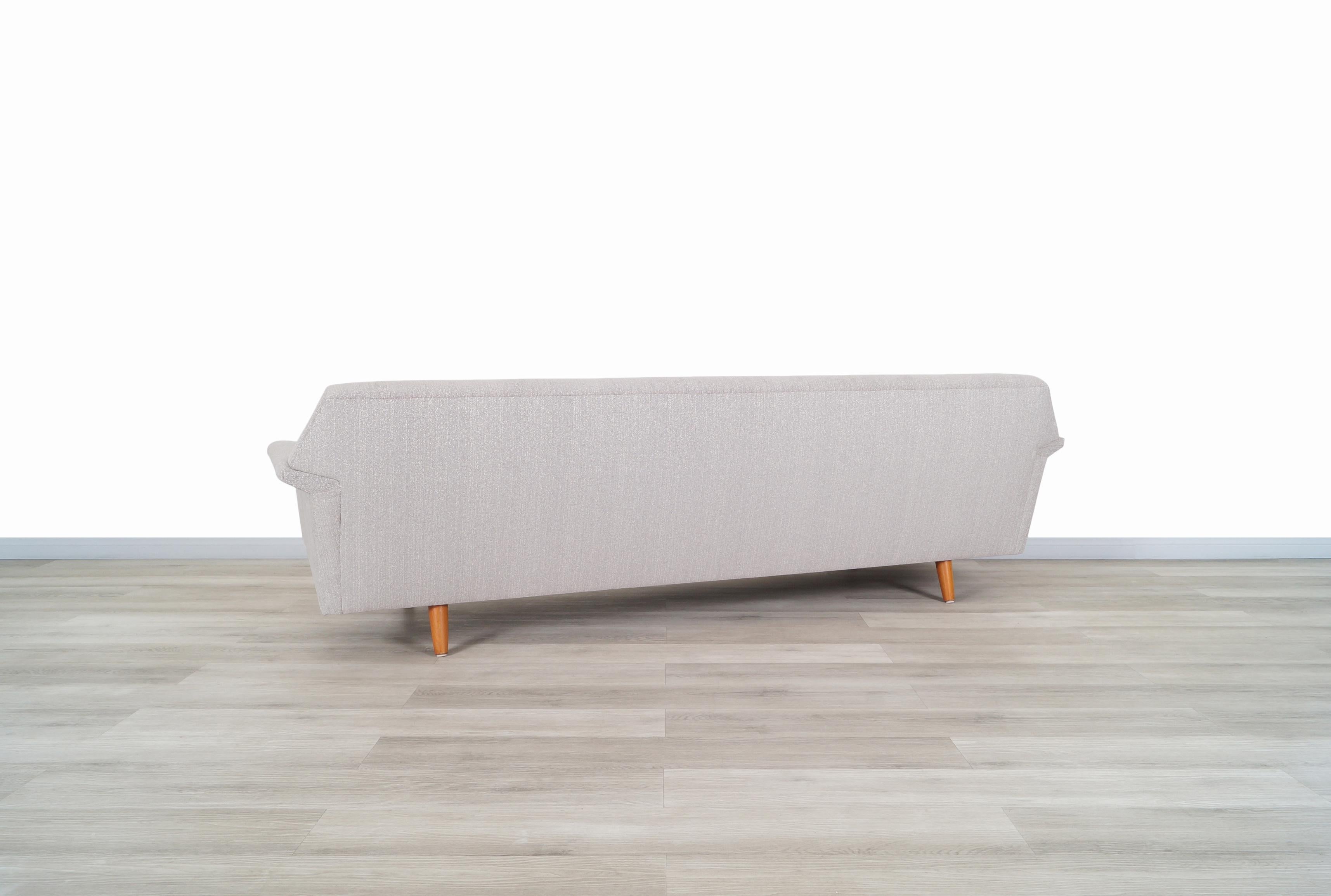 Dänisches modernes dänisches Teakholz-Sofa „Wing“ im Angebot 2