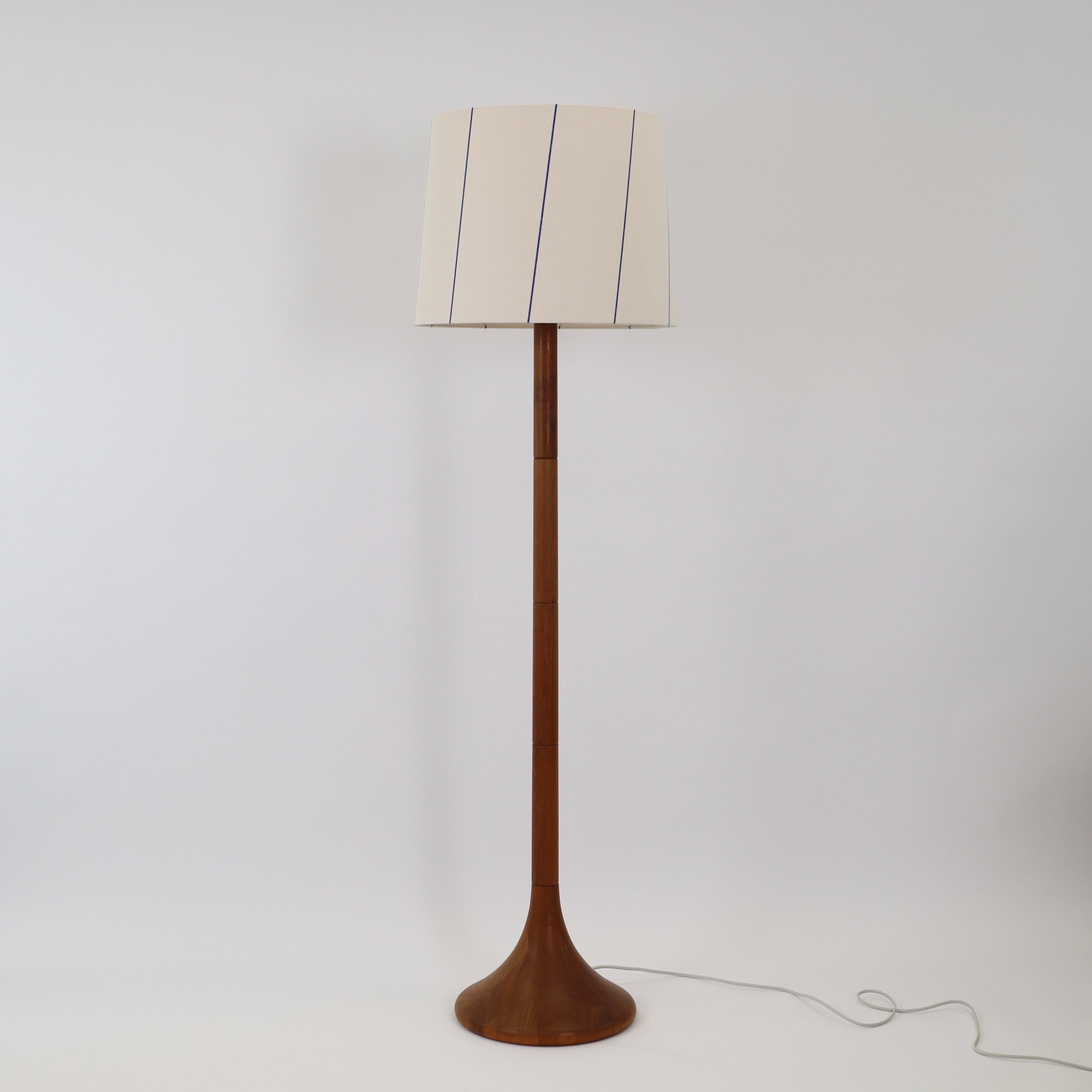 Danish Modern teak wood floor lamp, 1970s, Denmark For Sale 7