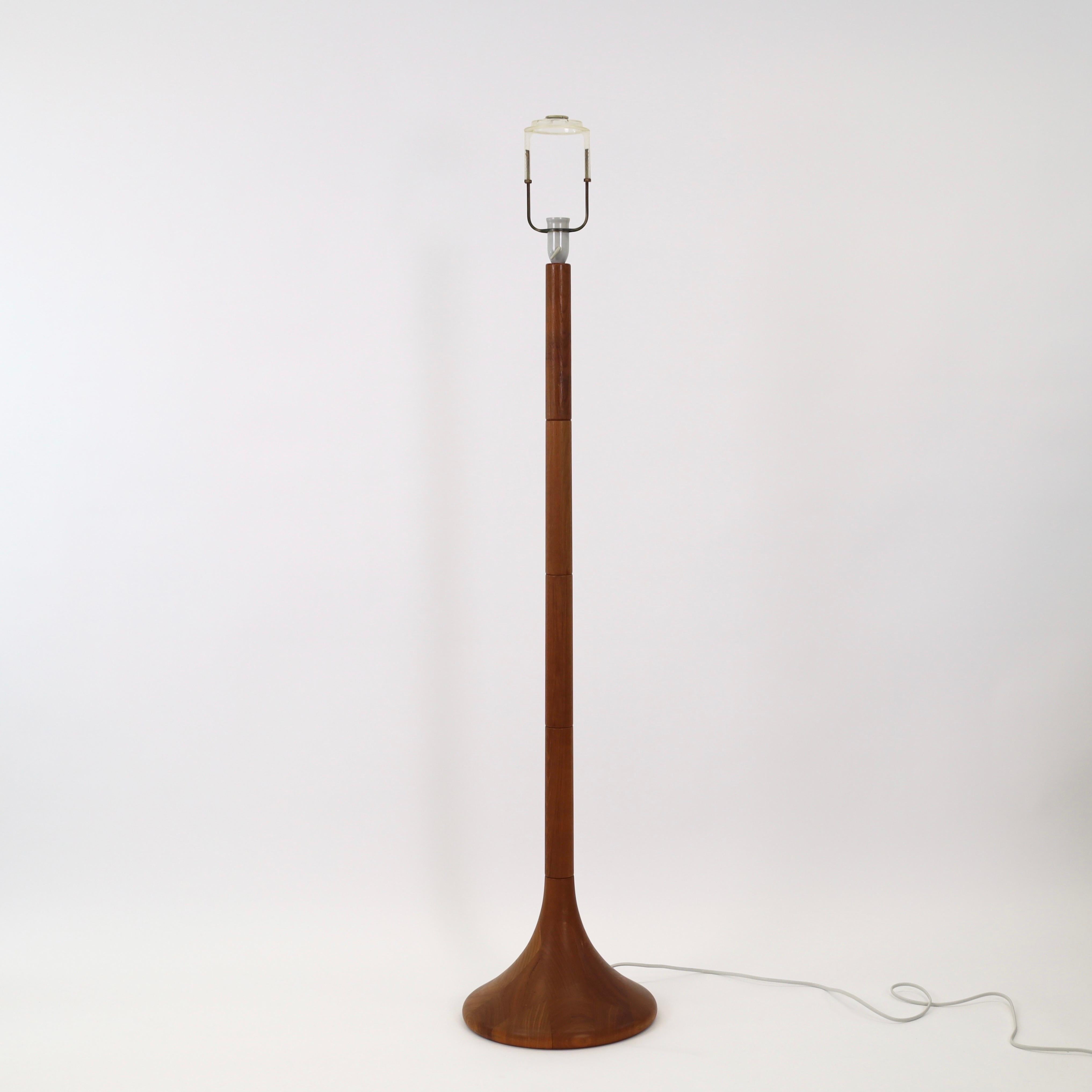 Danish Modern teak wood floor lamp, 1970s, Denmark For Sale 1
