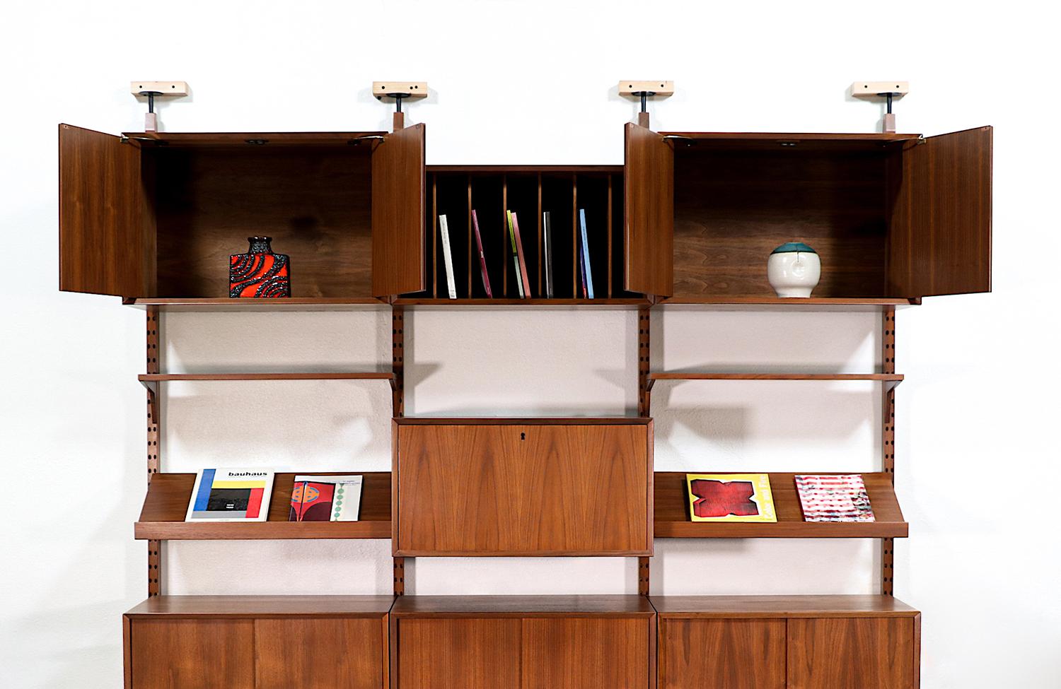 Danish Modern Tension Pole Wall Unit System by Poul Cadovius In Excellent Condition In Los Angeles, CA