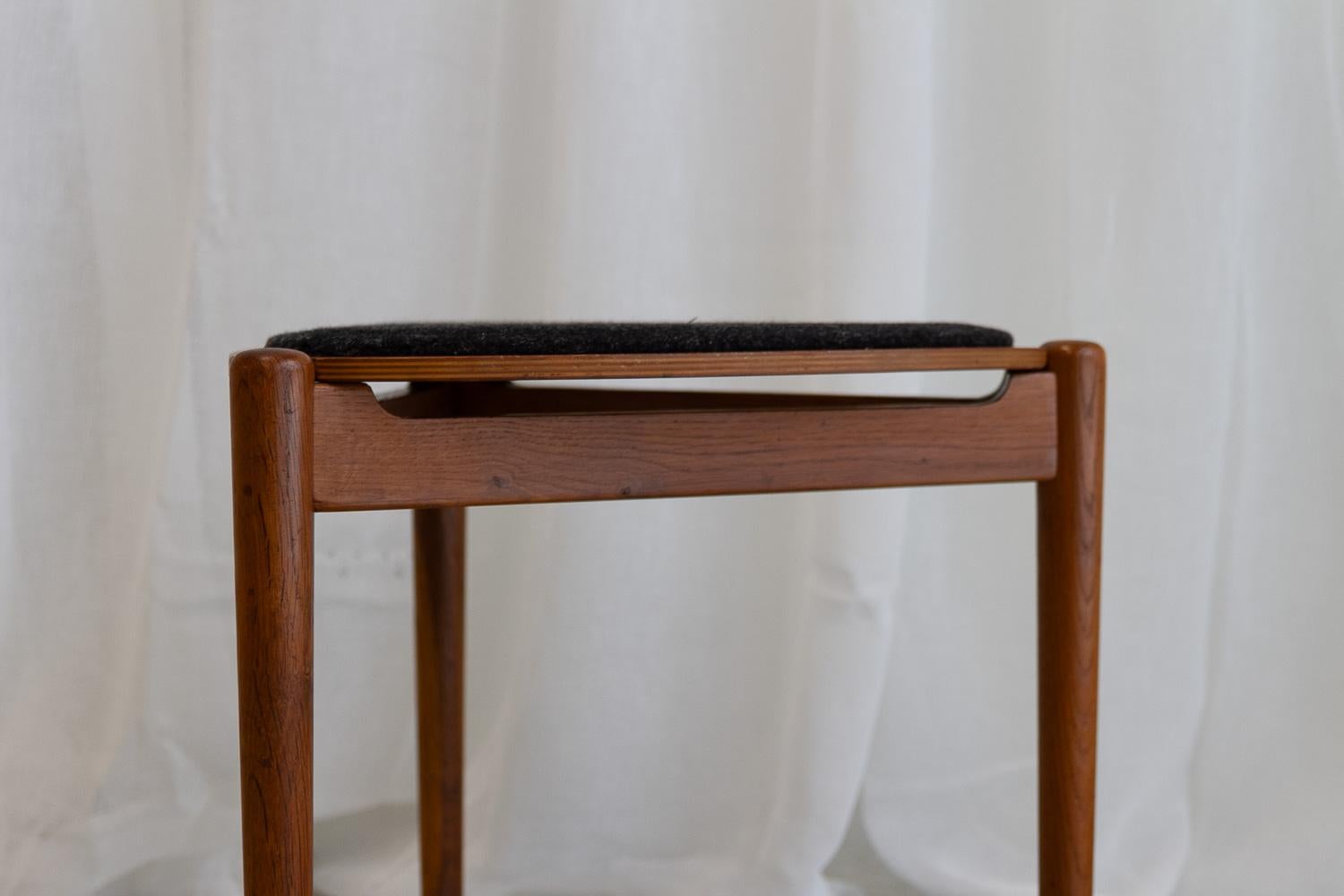 Danish Modern Three Legged Teak Side Table and Stool by Hans Olsen, 1950s. For Sale 10