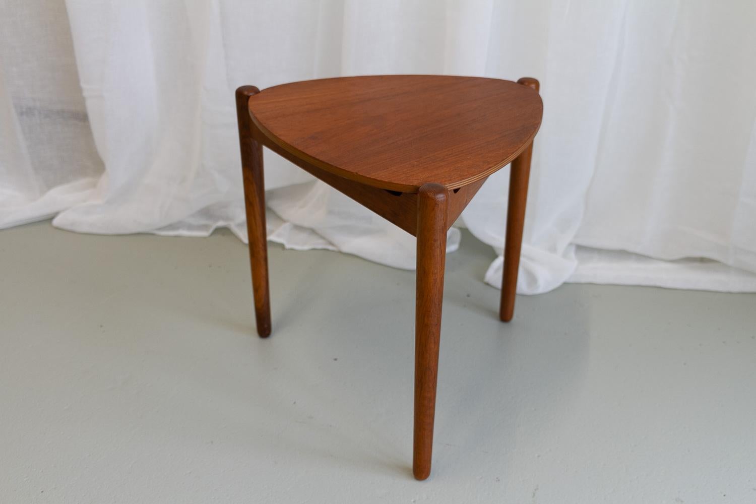 Danish Modern Three Legged Teak Side Table and Stool by Hans Olsen, 1950s. For Sale 14