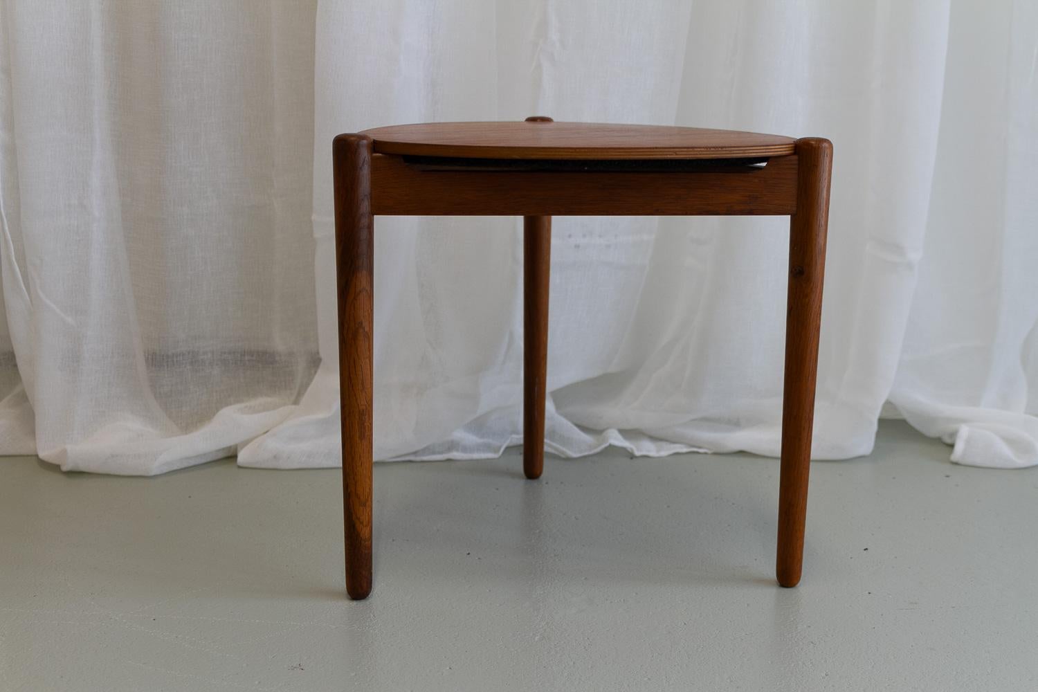 Danish Modern Three Legged Teak Side Table and Stool by Hans Olsen, 1950s. For Sale 3