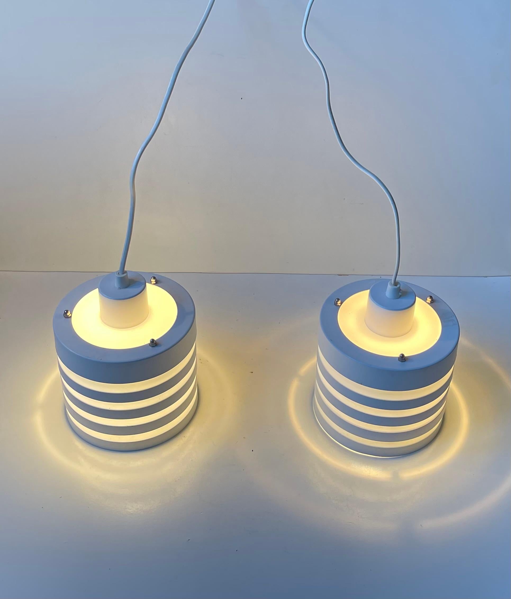Dänische moderne weiße Pendelleuchten in Reihen von Knud Christensen, 1970er Jahre (Skandinavische Moderne) im Angebot