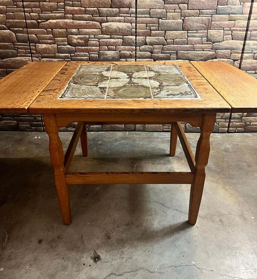 Mid-Century Modern Table moderne danoise en faïence par Henning Kjærnulf, vers les années 1960 en vente