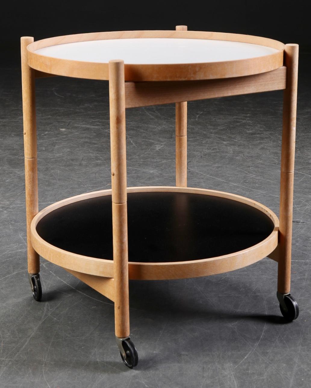 Danish Modern Tray Table in Oak by Hans Bølling In Good Condition For Sale In Madrid, ES