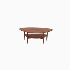 Table basse triangulaire danoise moderne