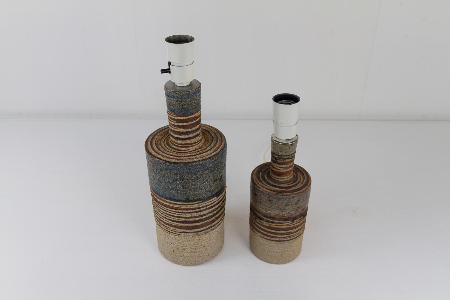 Dänische moderne Tue Poulsen-Keramik-Tischlampen, 1960er Jahre. Satz von 2. (Skandinavische Moderne) im Angebot
