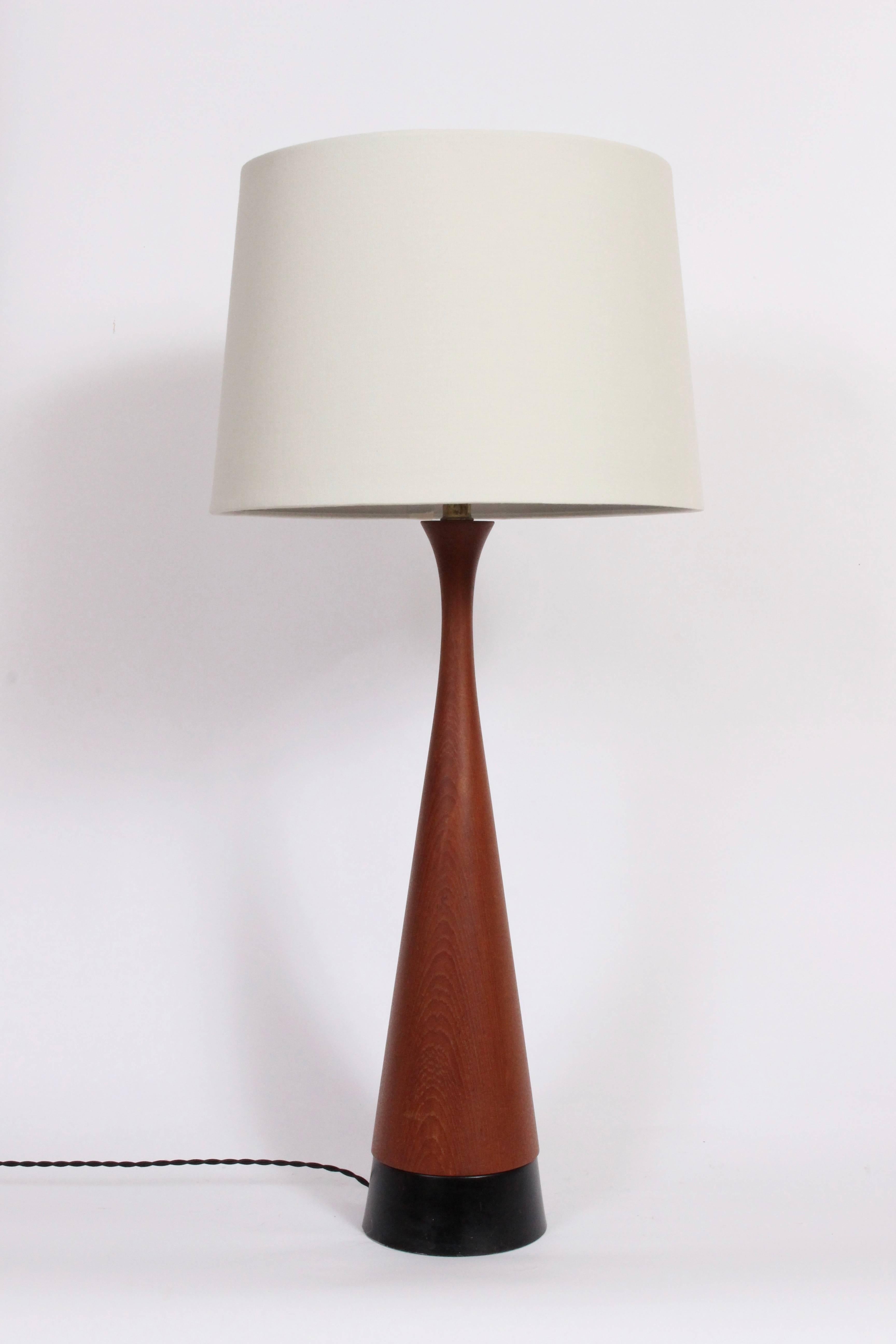 Tall Danish Modern Diablo Teak Table Lamp with Black Enamel Base, c. 1960 For Sale 2