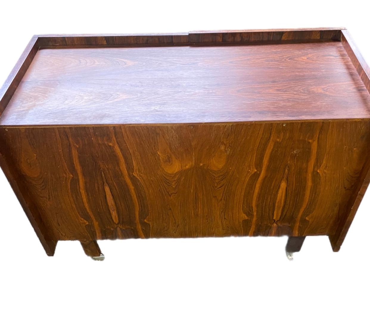 Danish Modern Turntable Record Player Cabinet in Brazilian Rosewood In Fair Condition In Brooklyn, NY