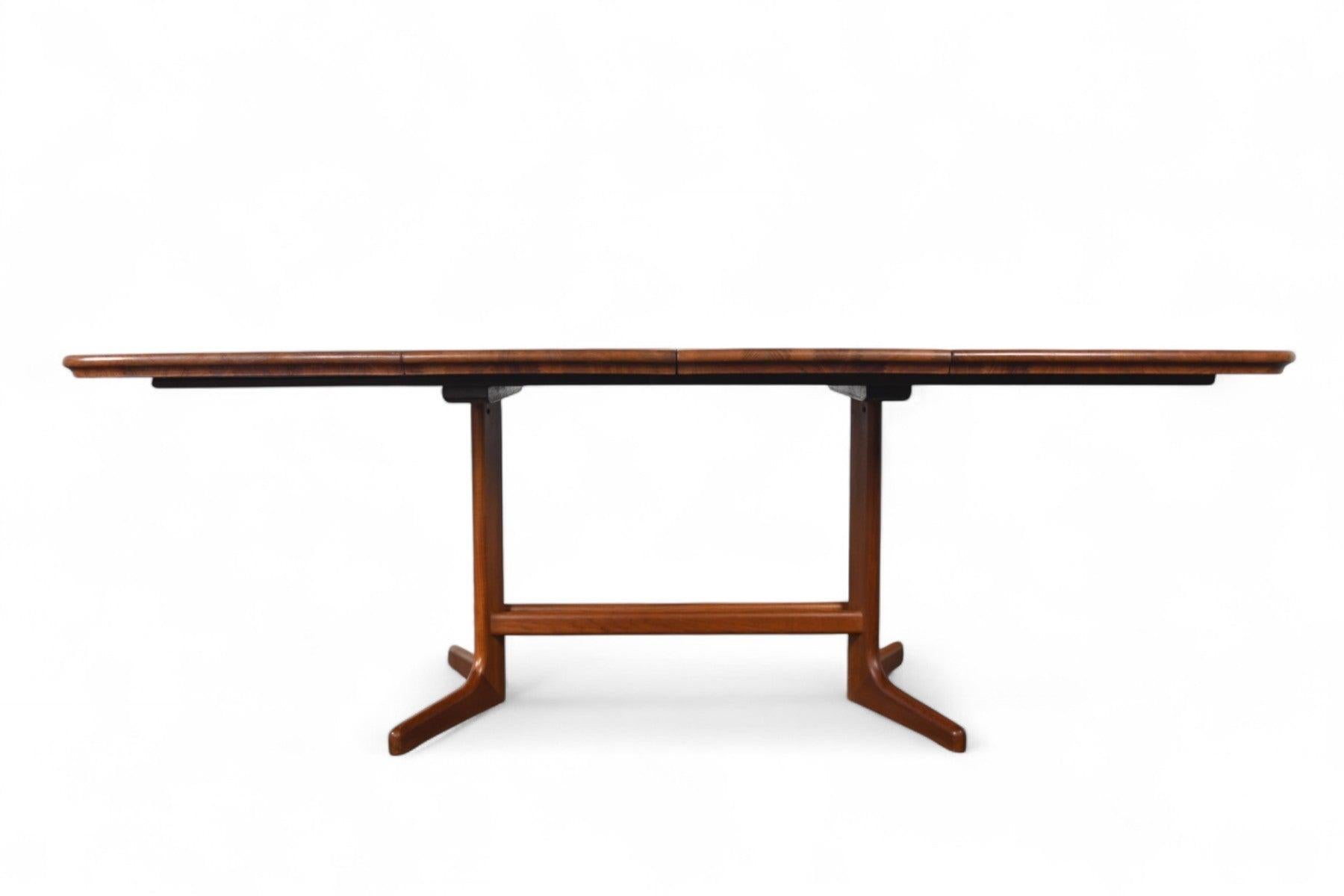 Dänischer Moderner Esstisch mit zwei Blättern und Sockel aus Teakholz im Angebot 7