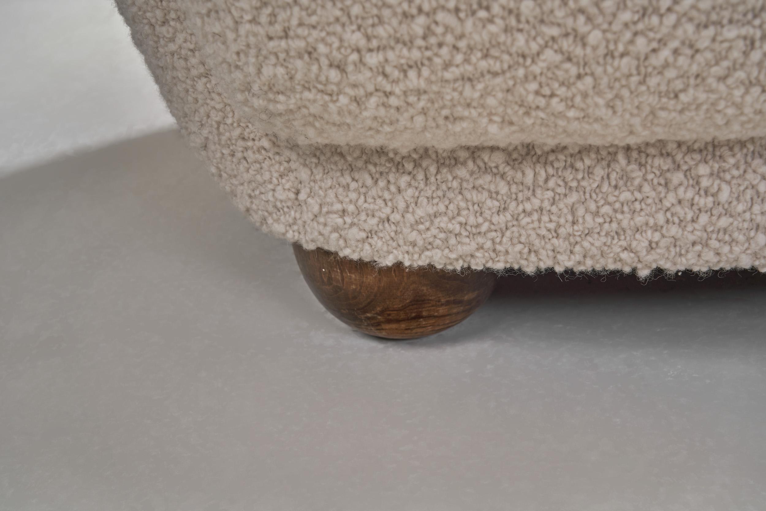 Canapé deux places The Modernity avec coussin d'appoint, Danemark ca 1940s en vente 6