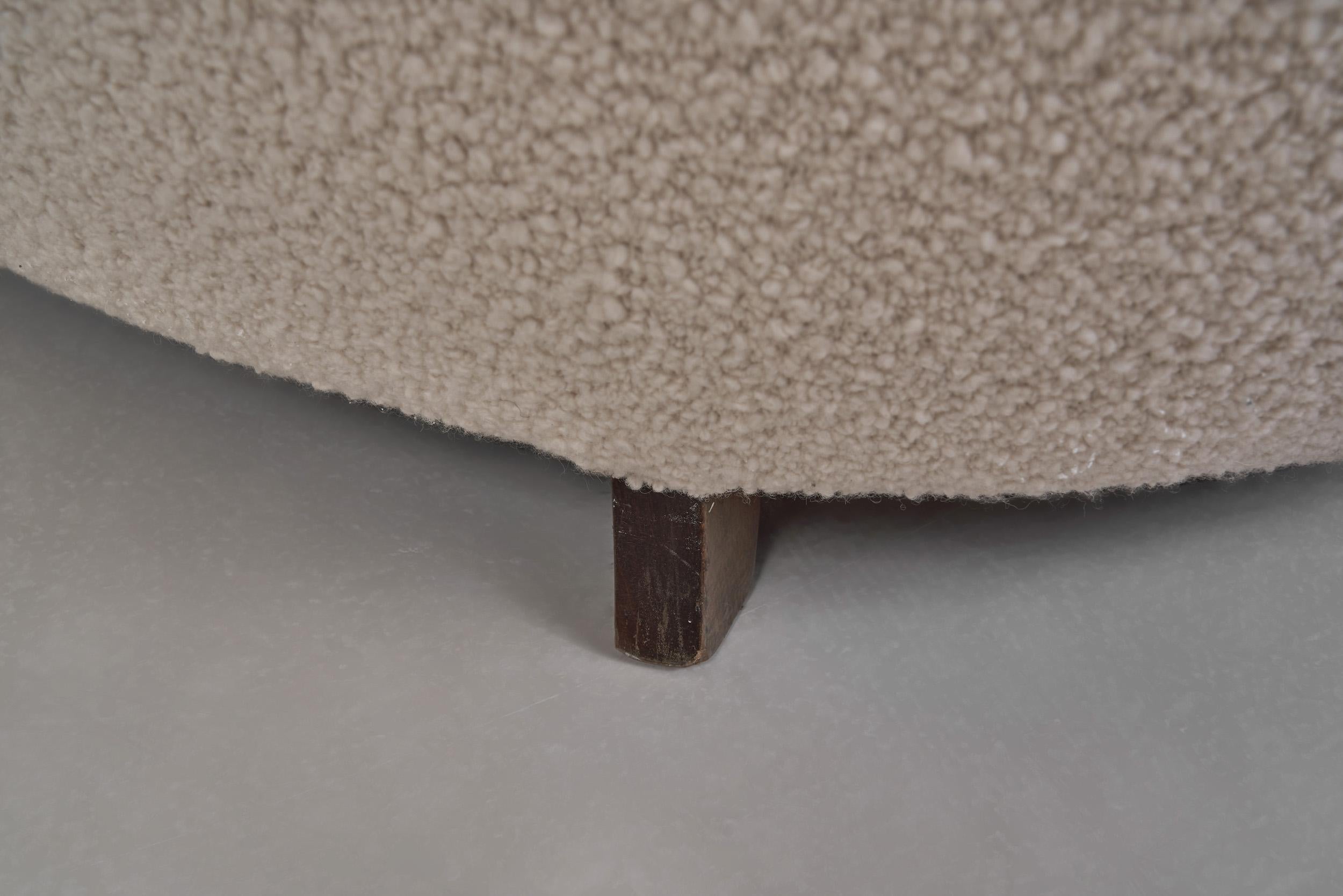 Canapé deux places The Modernity avec coussin d'appoint, Danemark ca 1940s en vente 8
