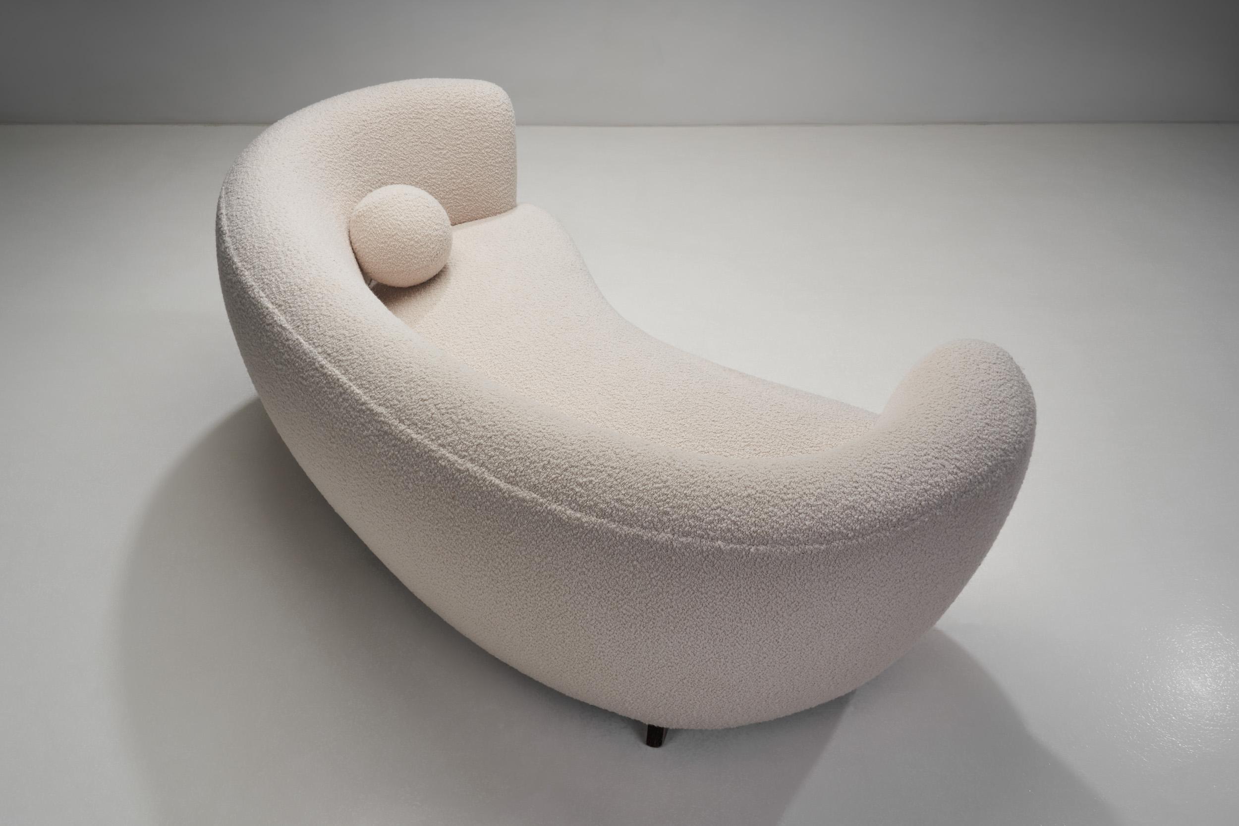Milieu du XXe siècle Canapé deux places The Modernity avec coussin d'appoint, Danemark ca 1940s en vente
