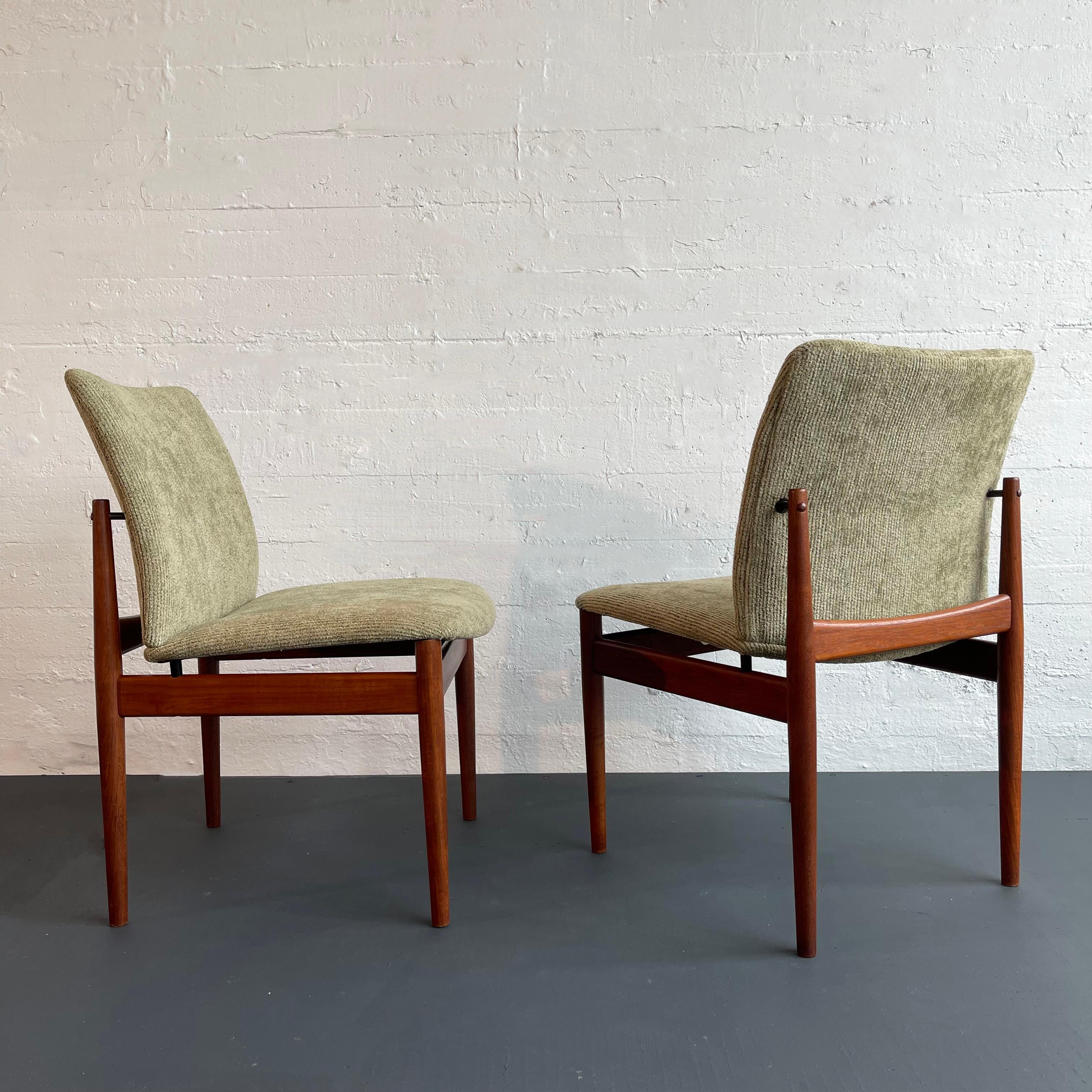 Danish Modern Upholstered Dining Chairs Model 191 By Finn Juhl 3