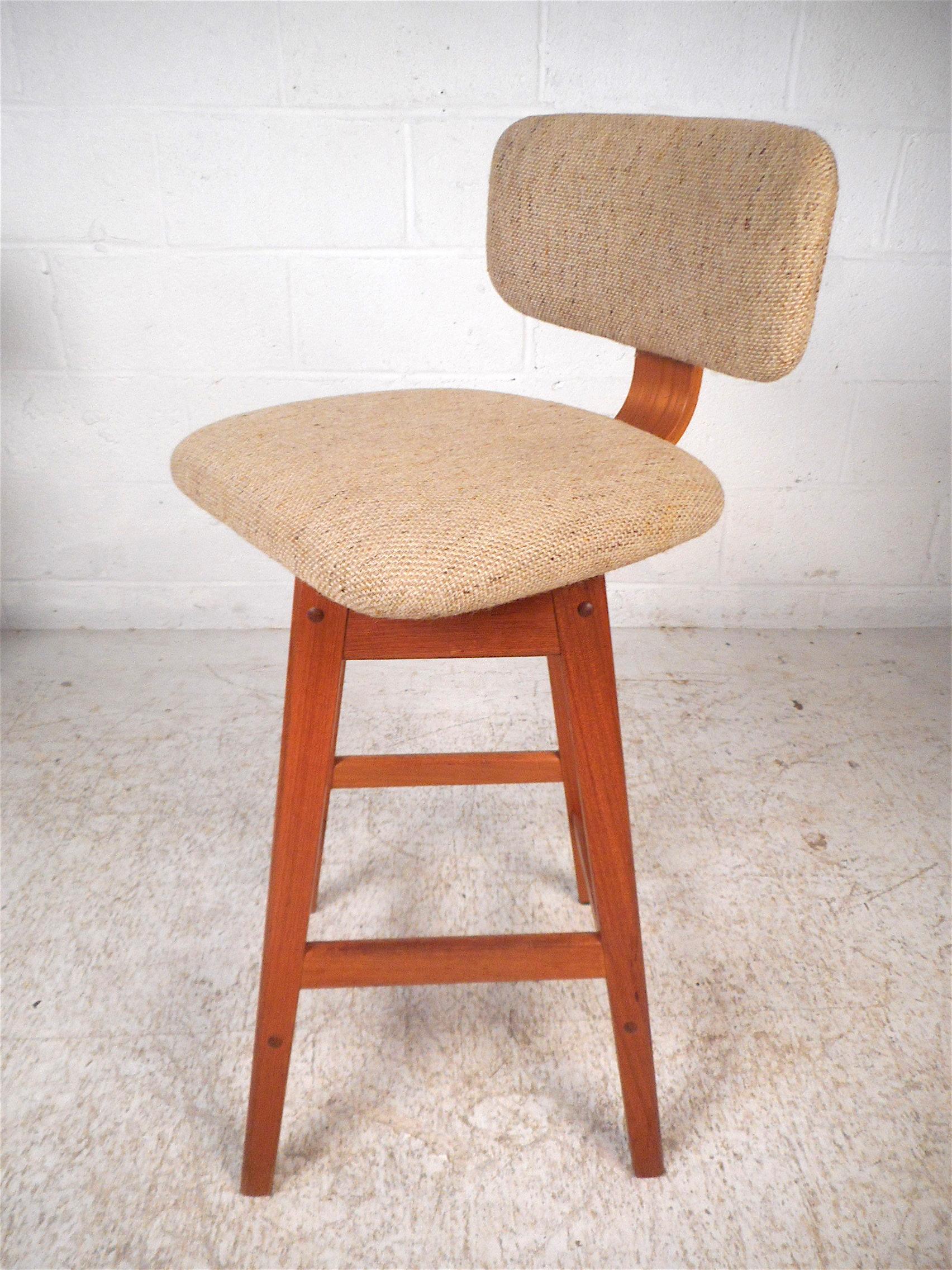 Danish Modern Upholstered Swivel Stools by Vampdrup Stolefabrik, Set of 3 In Good Condition In Brooklyn, NY