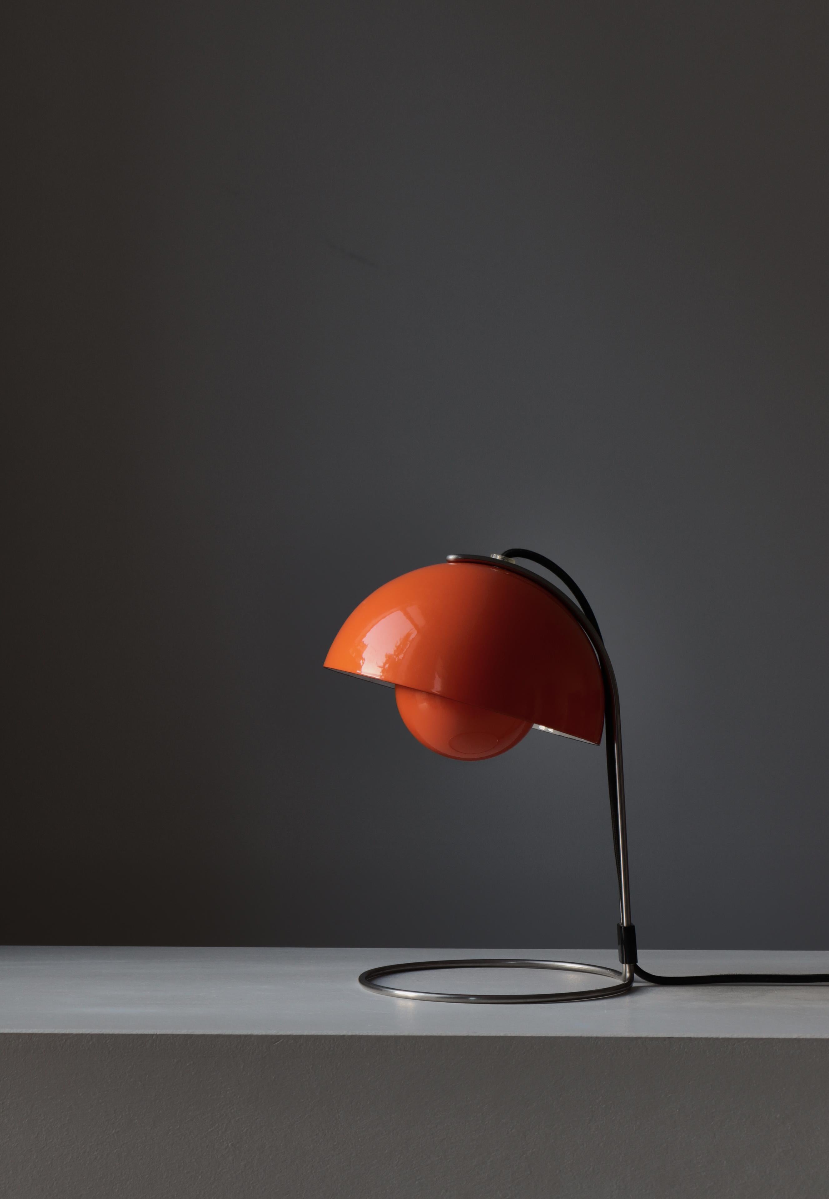 Milieu du XXe siècle Lampe de table moderne danoise Verner Panton orange, Louis Poulsen, 1968 en vente