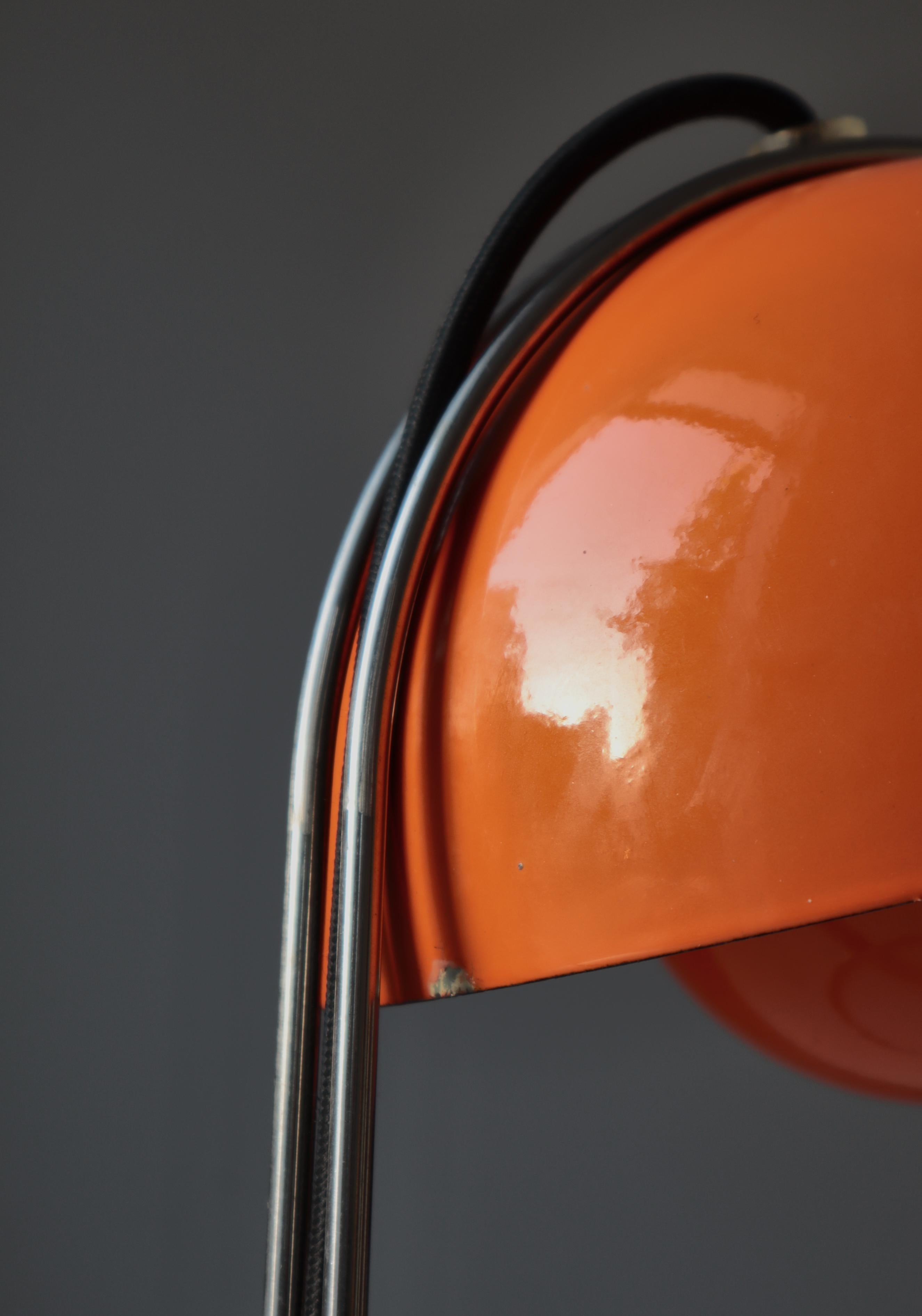 Lampe de table moderne danoise Verner Panton orange, Louis Poulsen, 1968 en vente 1
