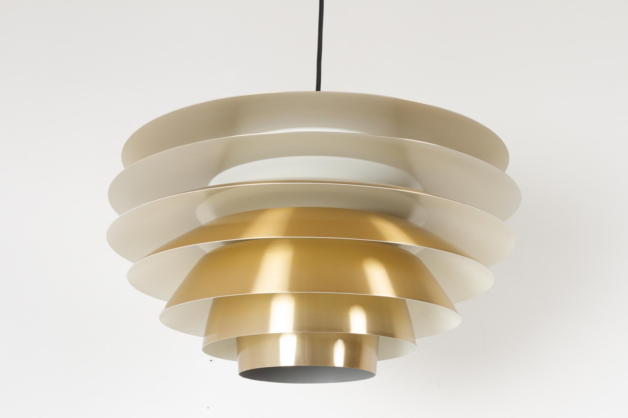 Danish Modern Verona Ceiling Pendant by Svend Middelboe for Nordisk Solar 1970s In Good Condition For Sale In Asaa, DK