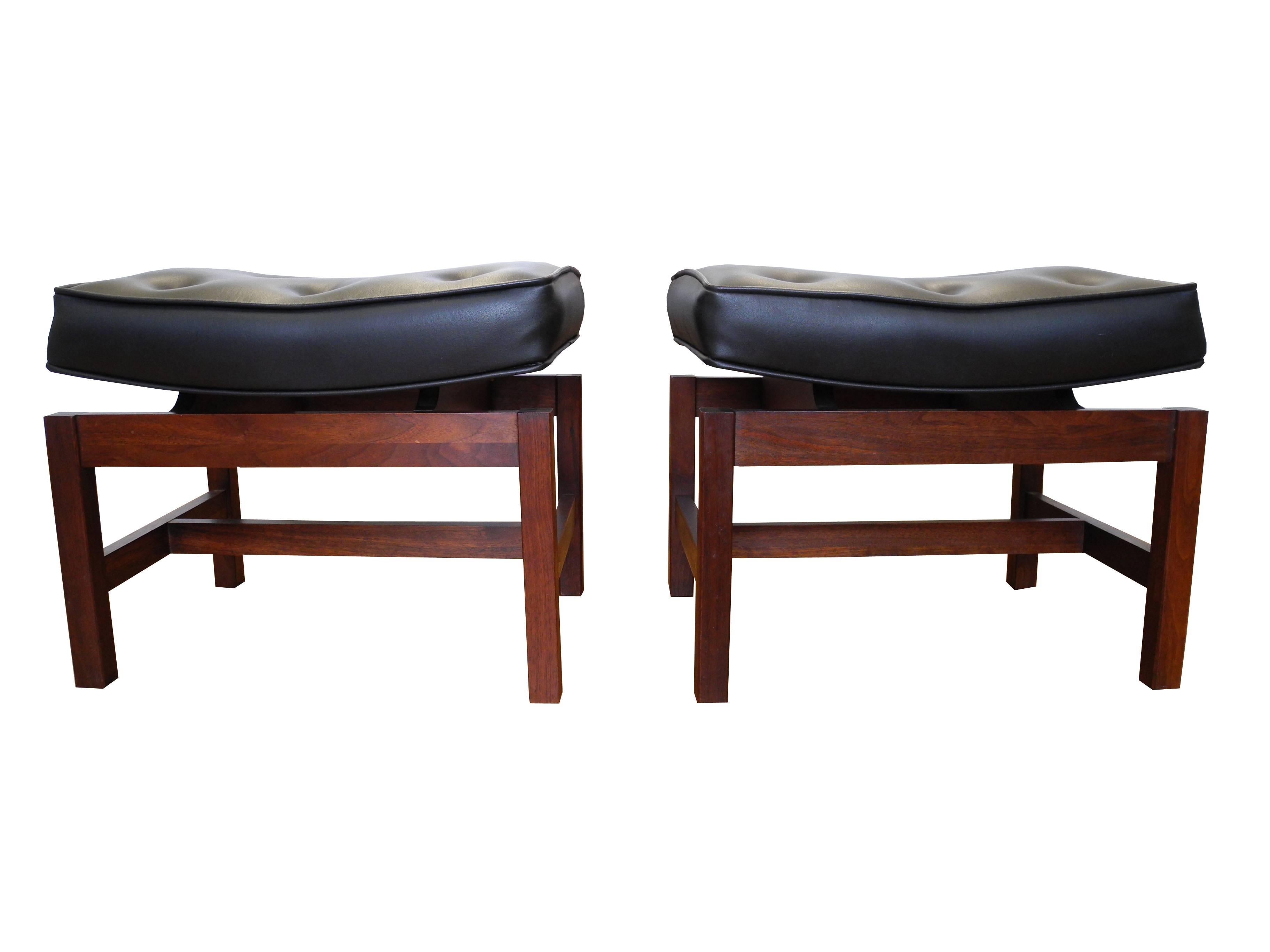 Danish Modern Vintage Ottoman and Console Set in Walnut Attributed to Jens Risom In Good Condition In Hudson, NY