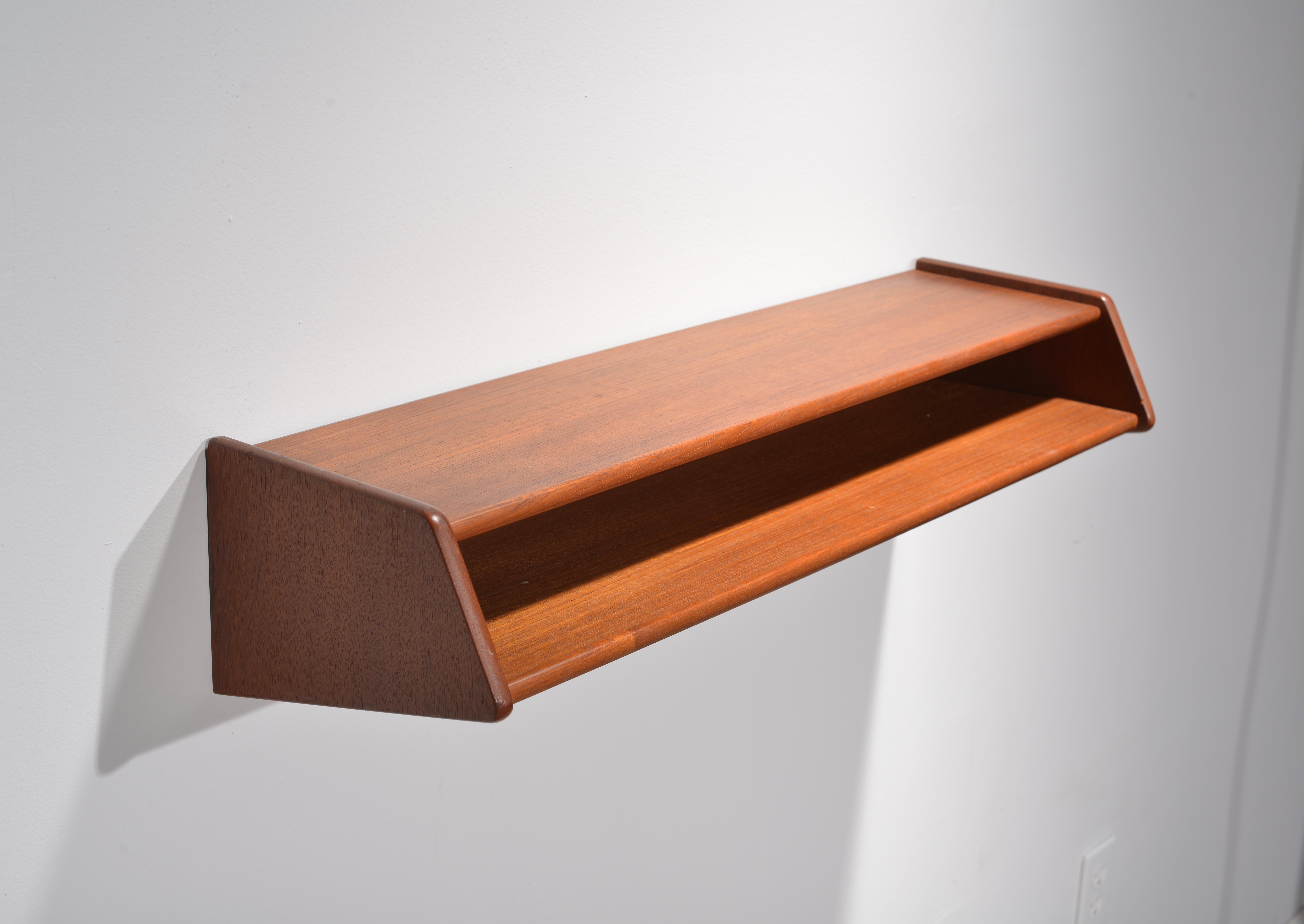 Danish Modern Wall Mounted Teak Shelf In Good Condition In Los Angeles, CA