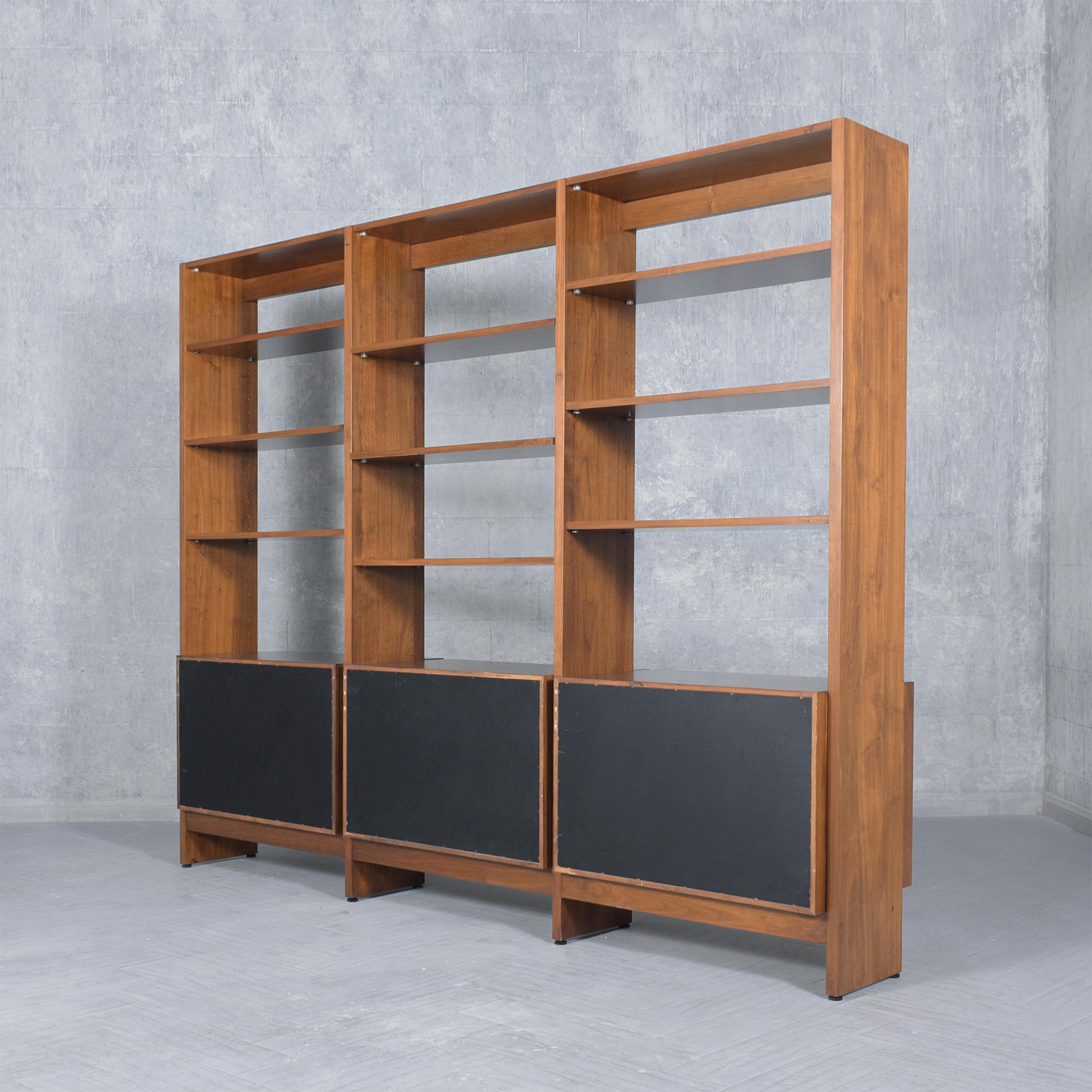 1980s Danish Mid-Century Modern Walnut Wood Wall Unit Bookcase In Good Condition In Los Angeles, CA
