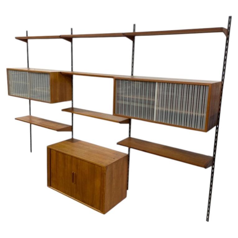 Sistema di scaffalature a parete in stile moderno danese di Kai Kristiansen per AM Mobler