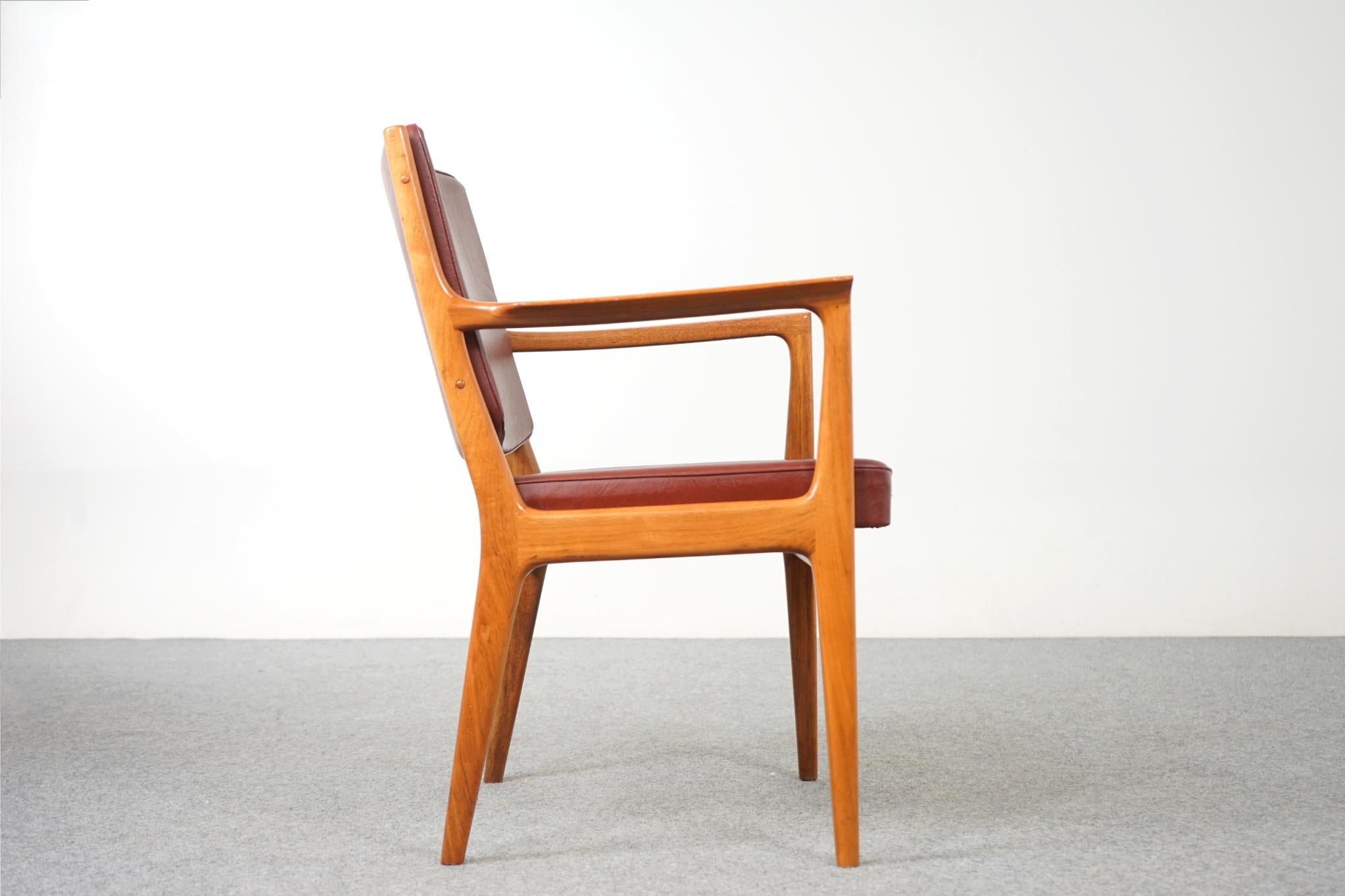 Danish Modern Walnut Armchair  For Sale 1