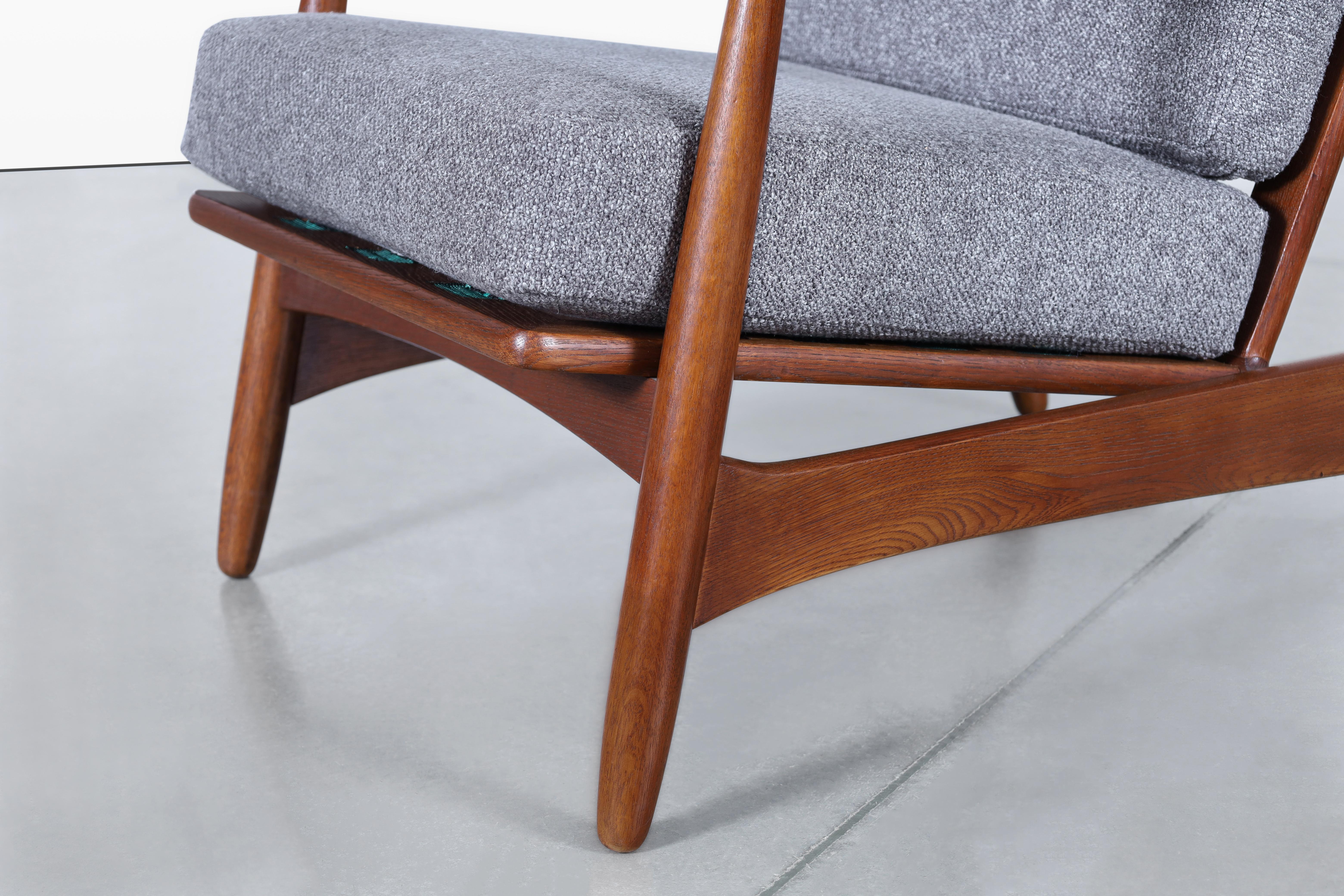 Silla de salón moderna danesa de nogal de Torben Strandgaard Danés en venta