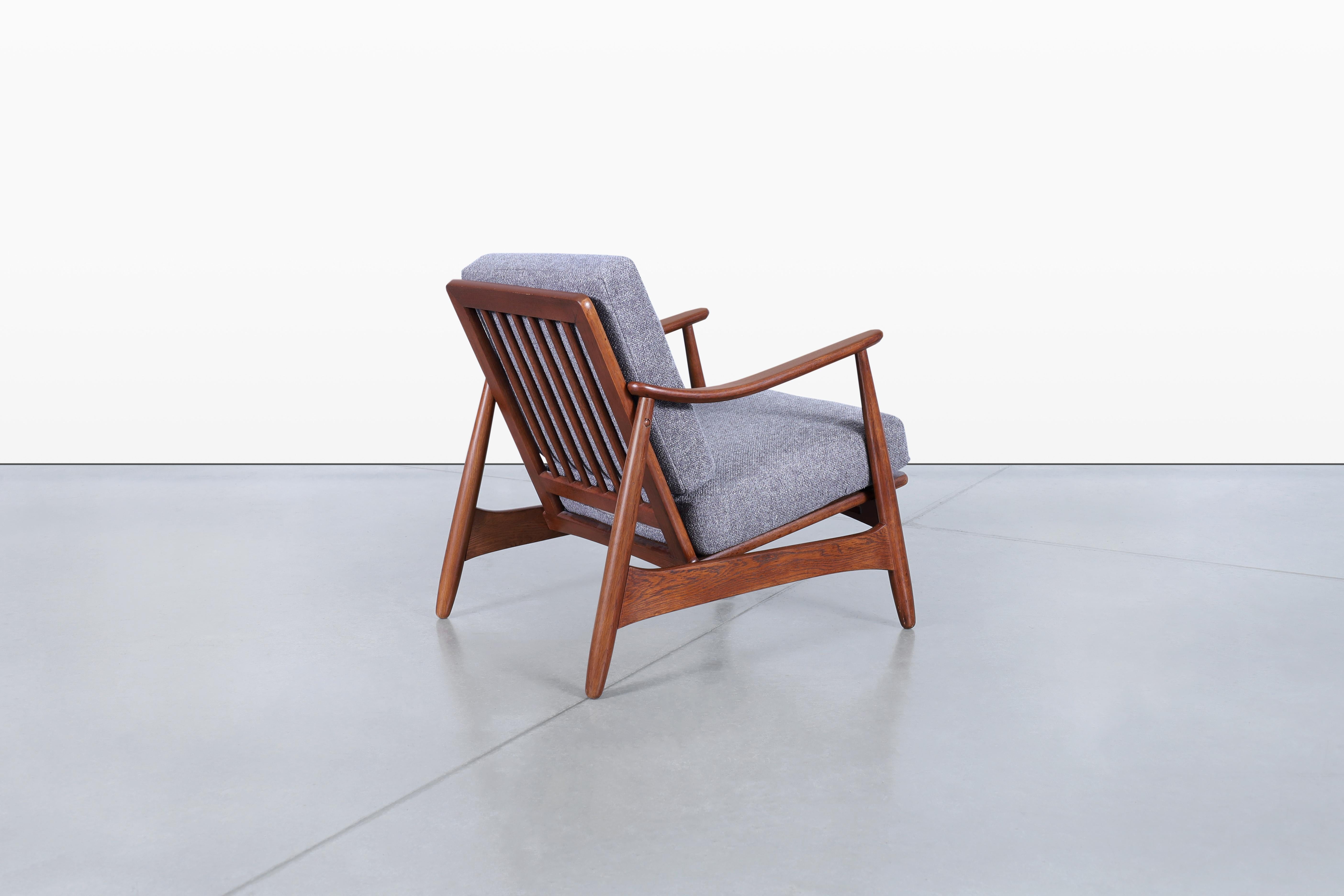 Silla de salón moderna danesa de nogal de Torben Strandgaard en venta 2