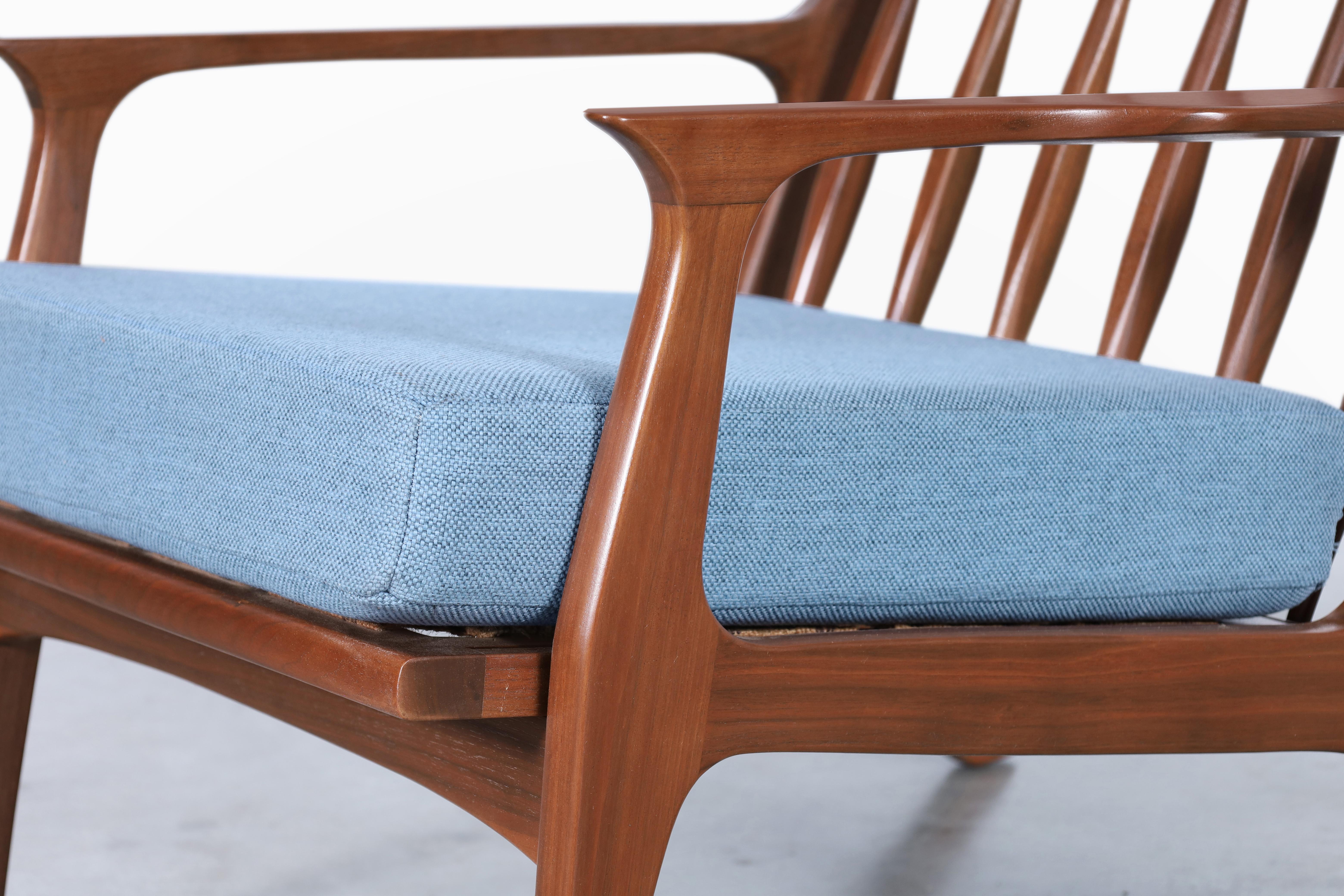 Danish Modern Walnut Lounge Chairs For Sale 2