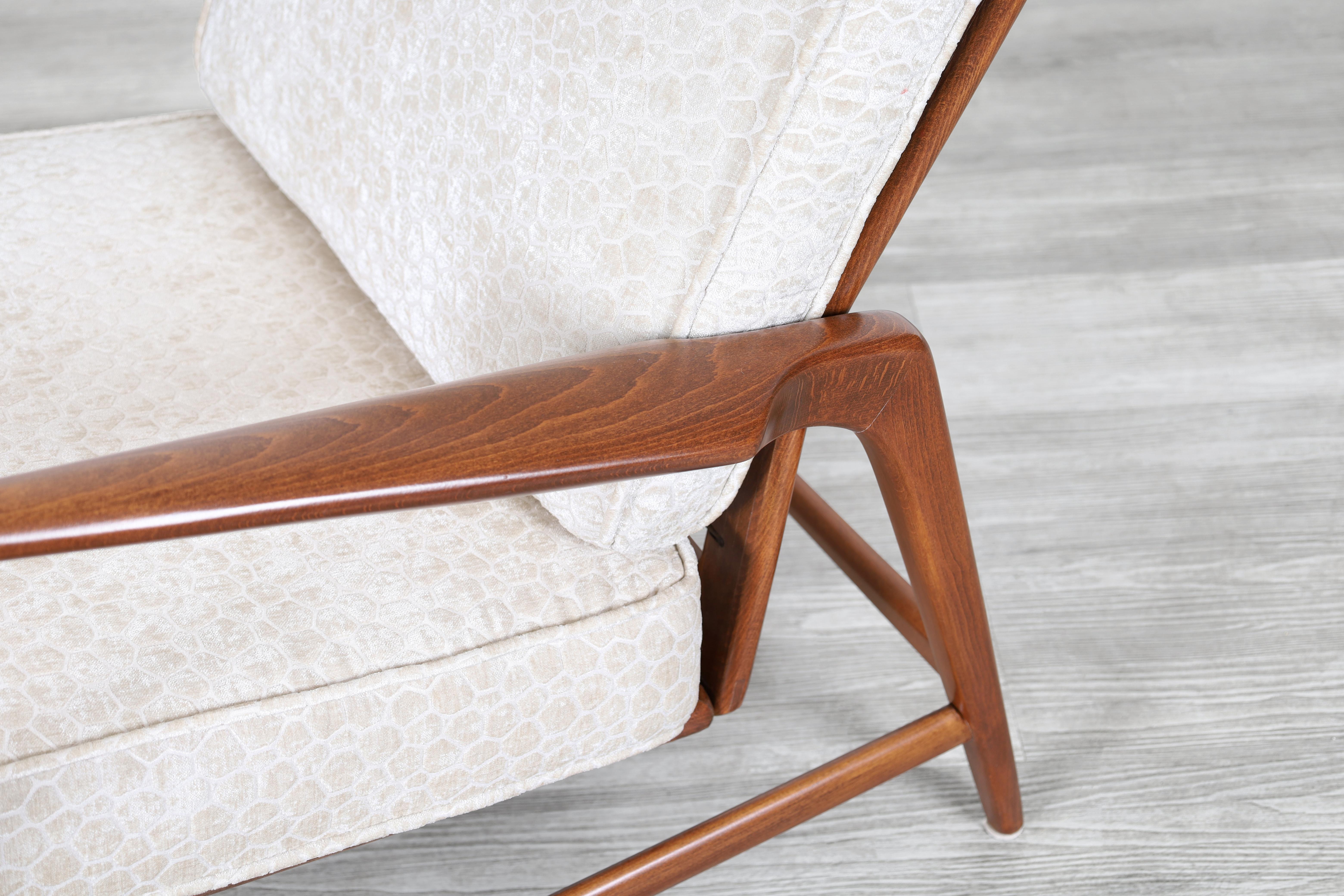 Danish Modern Walnut Reclining Lounge Chair and Ottoman by Ib Kofod Larsen For Sale 3