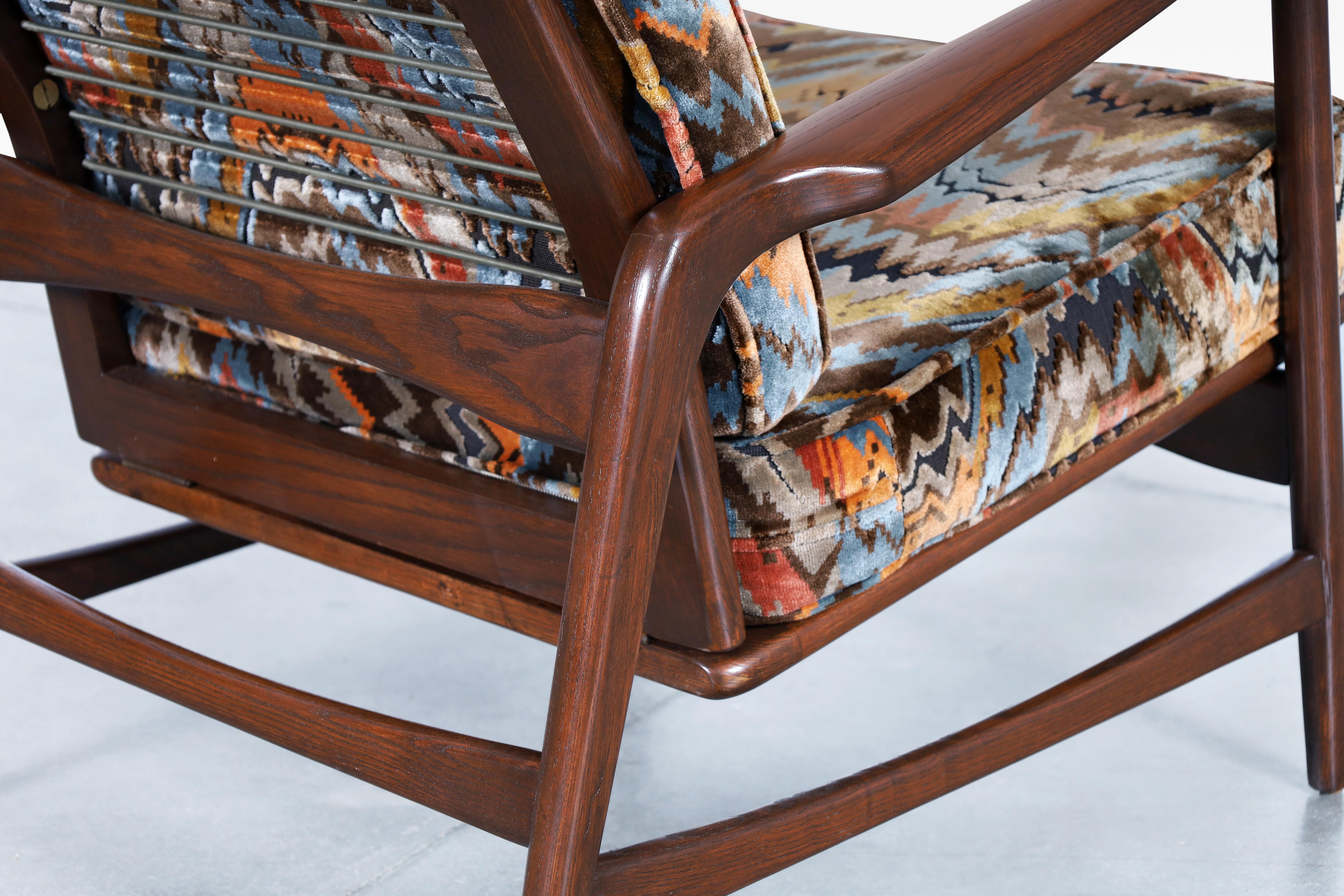 Danish Modern Walnut Reclining Lounge Chairs and Ottoman by Ib Kofod Larsen For Sale 9