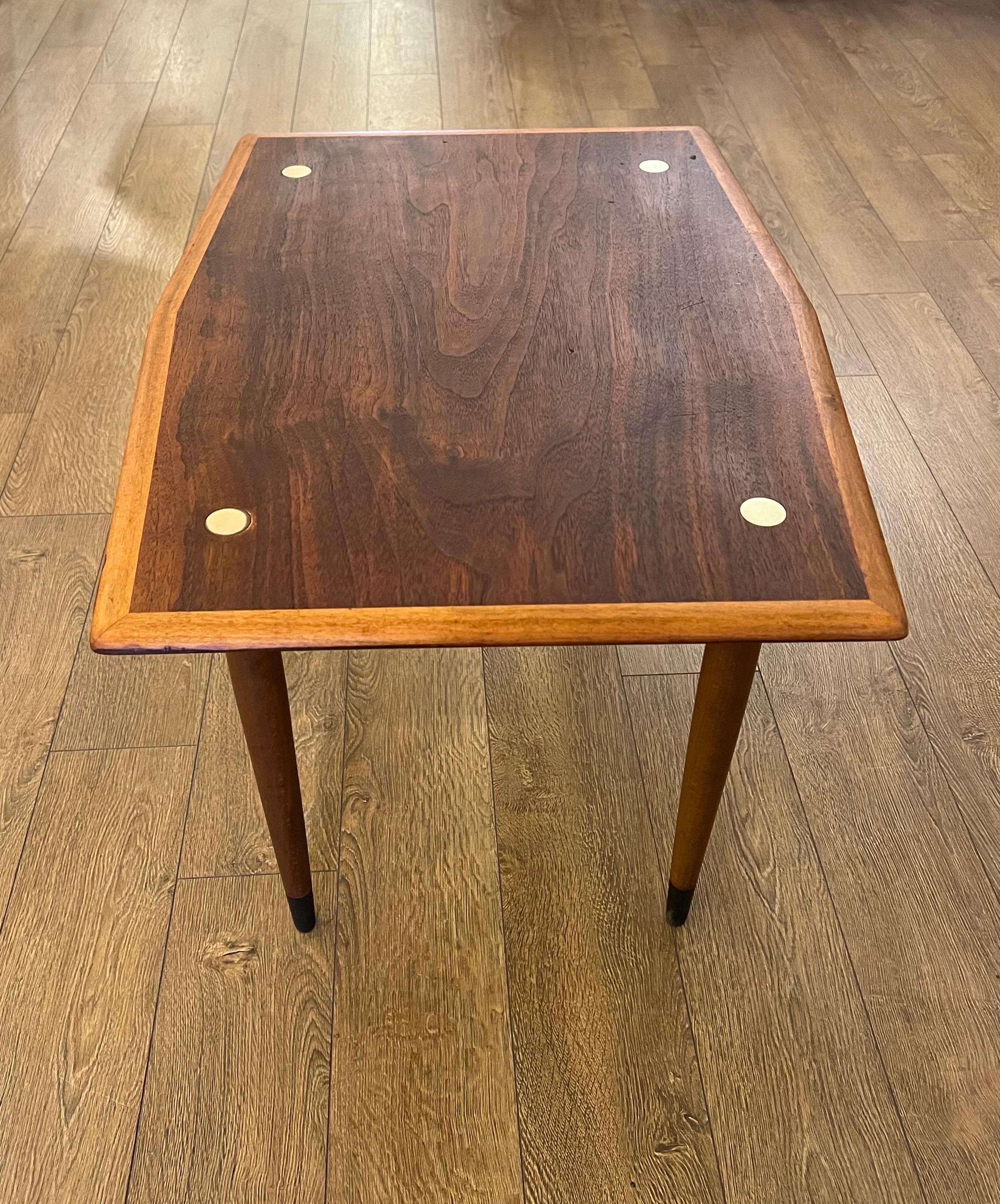 Danish Modern walnut Side Cocktail Table By Yngve Ekström For Dux In Good Condition In San Diego, CA
