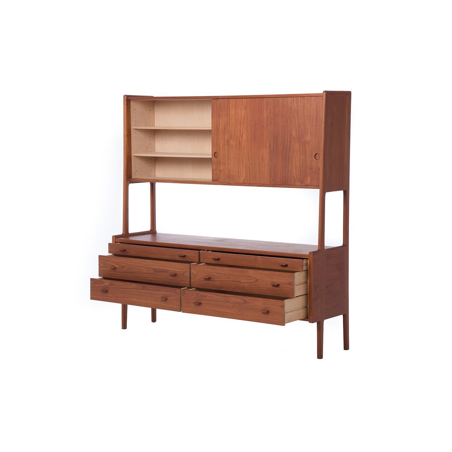 Danish Modern Wegner Sideboard In Excellent Condition In Minneapolis, MN
