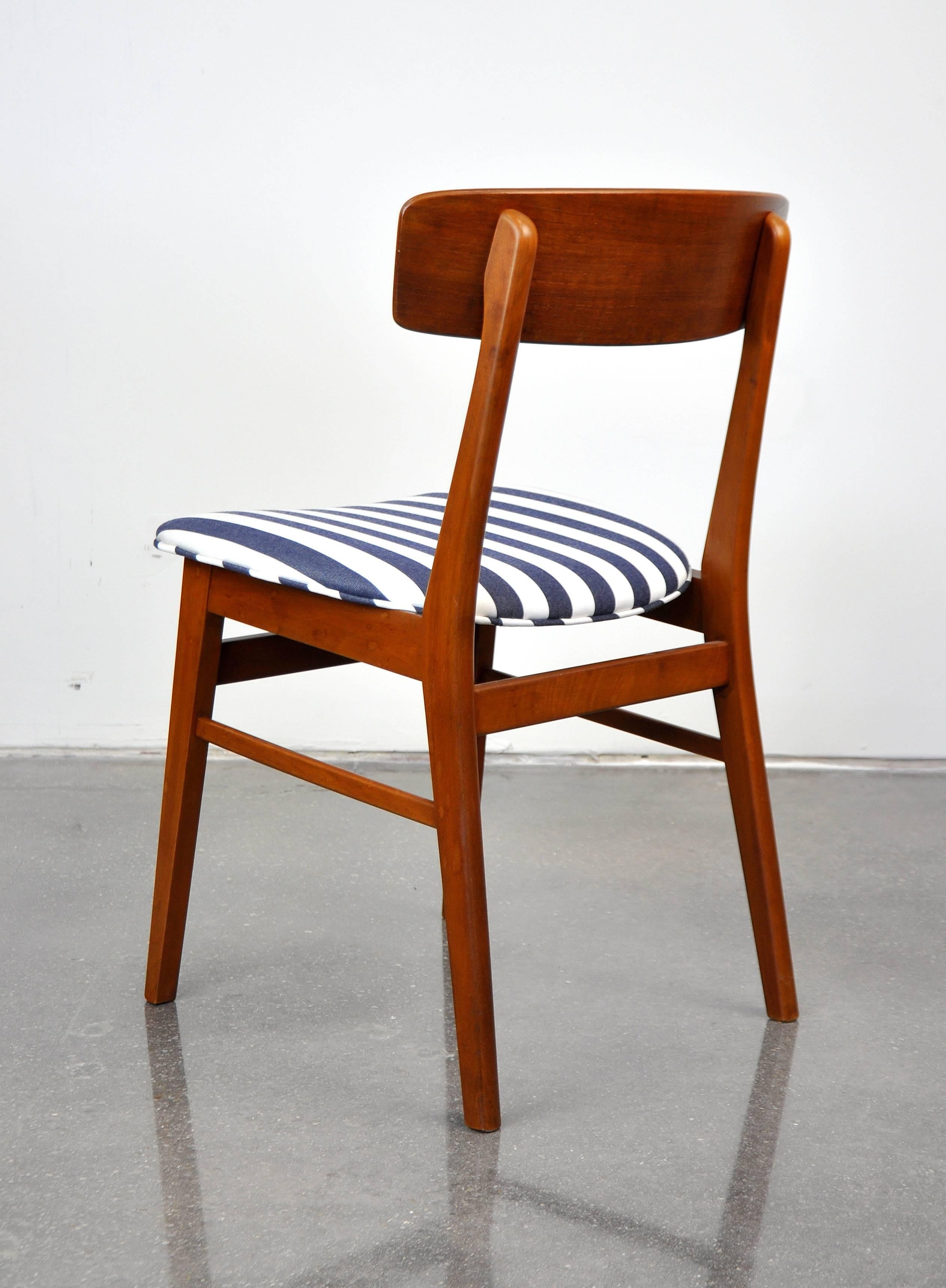 Mid-20th Century Danish Modern Wegner Style Teak Chair