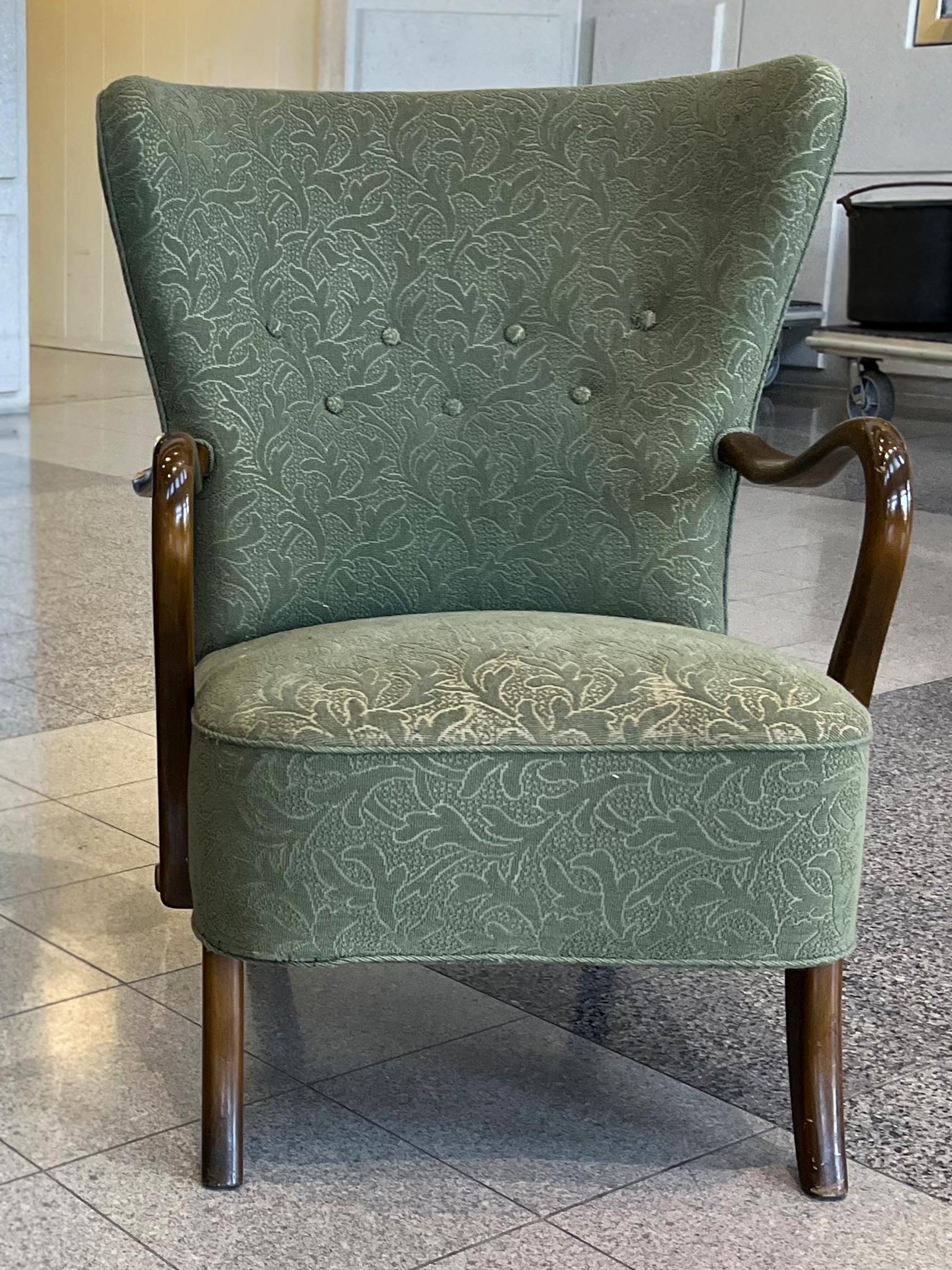 Danois Paire de fauteuils danois modernes Wingback dans le style d'Alfred Christensen en vente