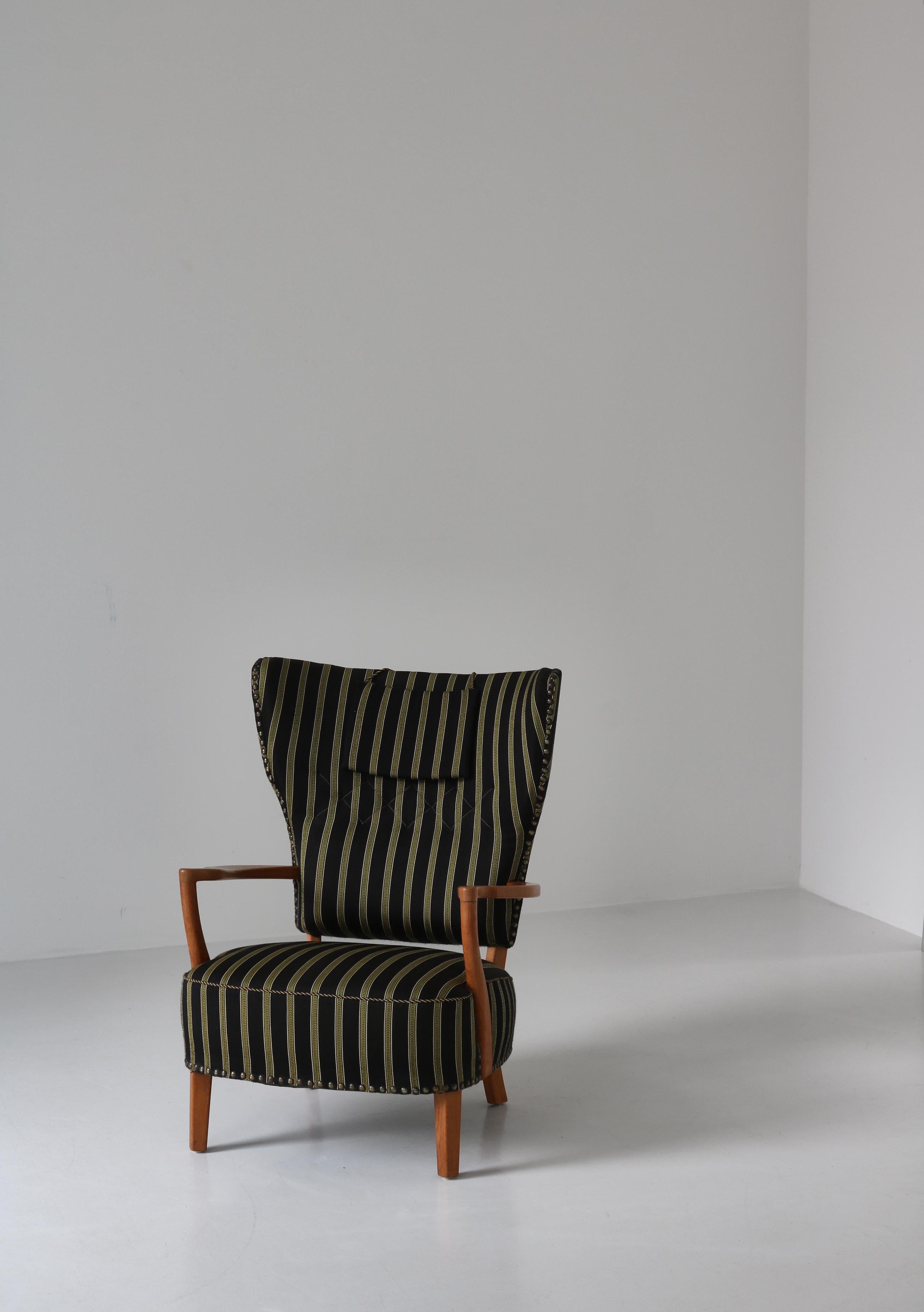 Mid-20th Century Danish Modern Wingback Chair in Oak & Traditional Danish Olmerdug Wool, 1950s For Sale