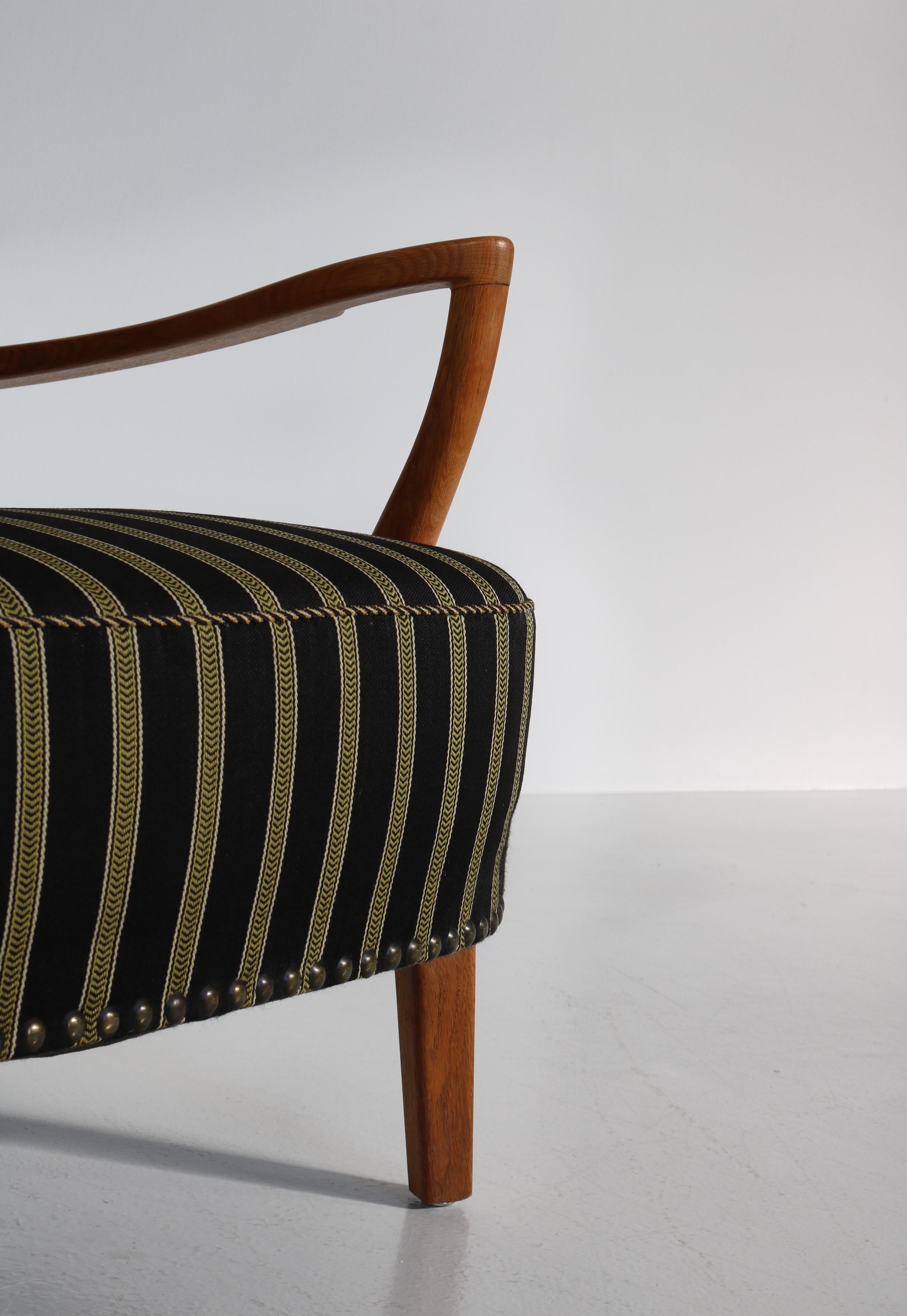 Danish Modern Wingback Chair in Oak & Traditional Danish Olmerdug Wool, 1950s For Sale 4