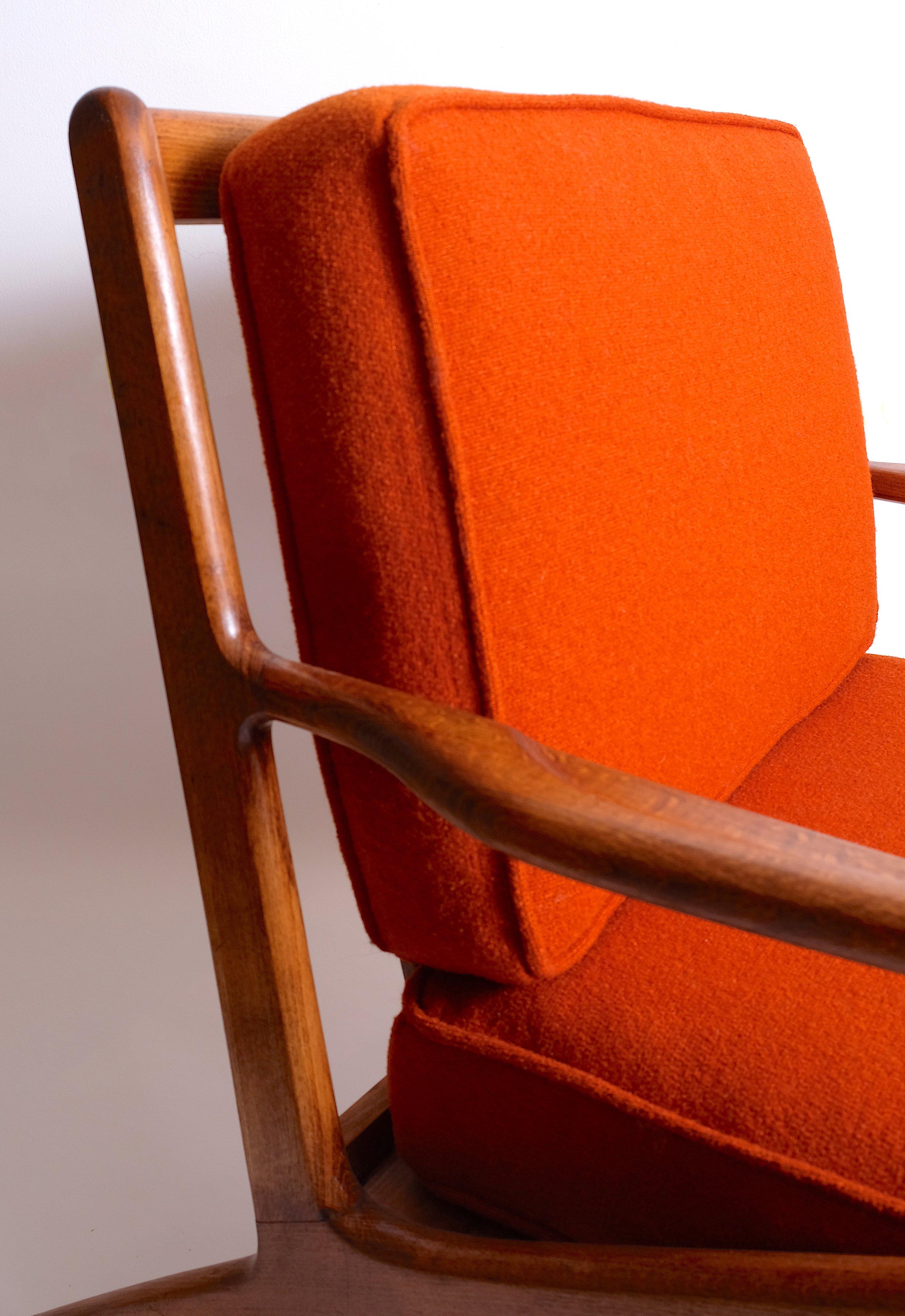 Mid-Century Modern Danish Modern Z Chair in the Manner of Poul Jensen For Sale