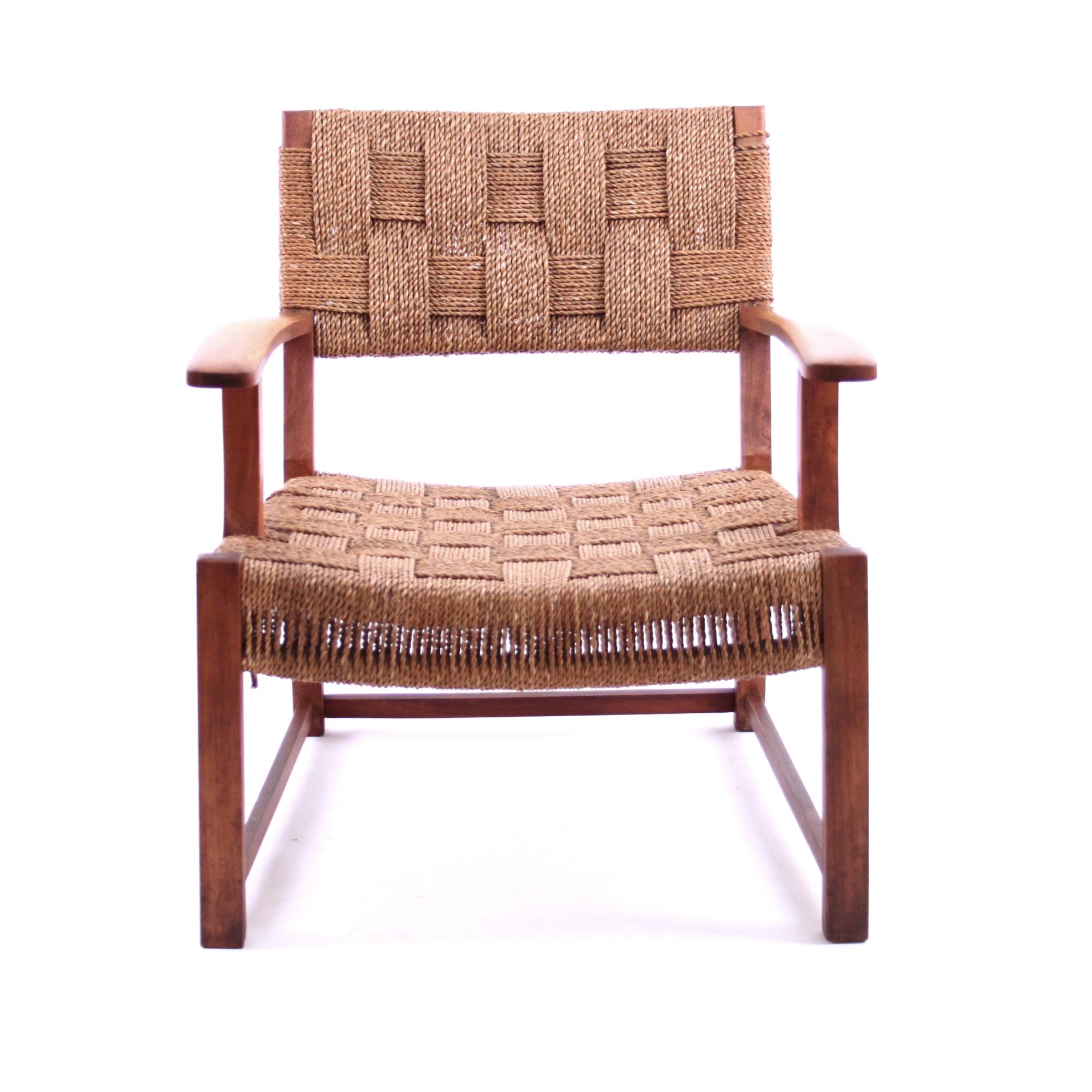 FRITS SCHLEGEL ATTRIBUTED  -  SCANDINAVIAN MODERN  - DENMARK 1940s

A lounge armchair in stained beech and original seagrass.

Design attributed to Danish architect and designer Frits Schlegel 1896–1965. Production 1941.

Beautiful vintage