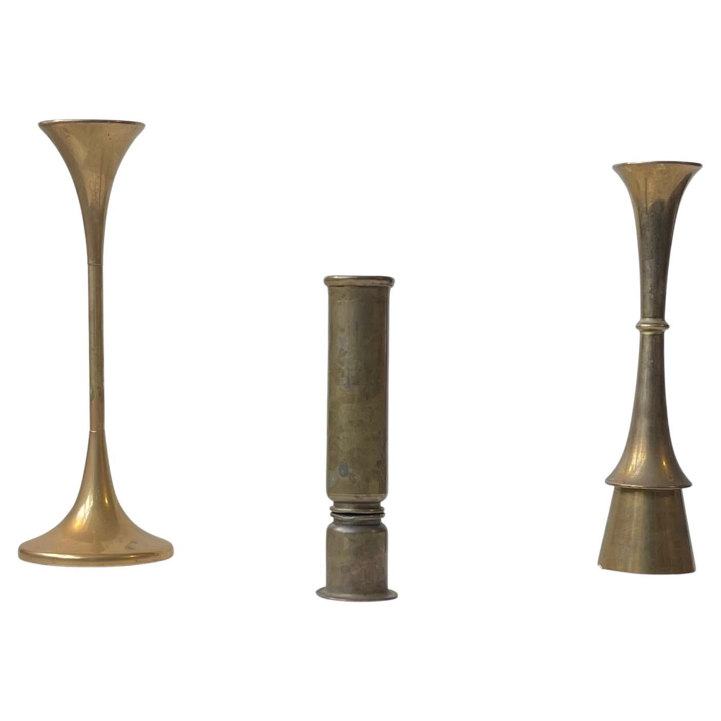 Set von 3 modernistischen dänischen Kerzenständern aus patiniertem Messing, 1960er Jahre