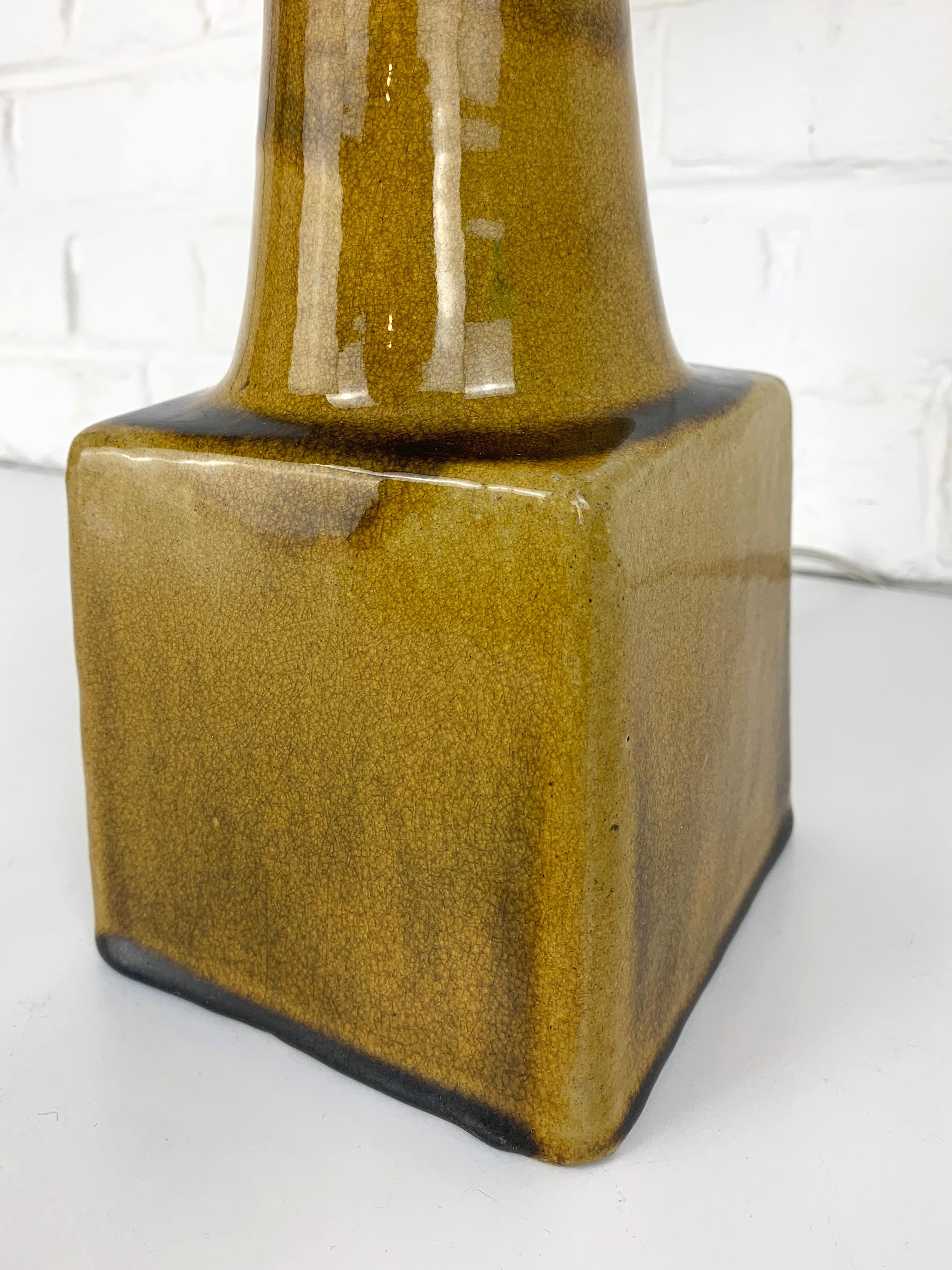 20ième siècle Lampe de table moderniste danoise en céramique, grès, Nils Kähler pour HAK Danemark 1960 en vente