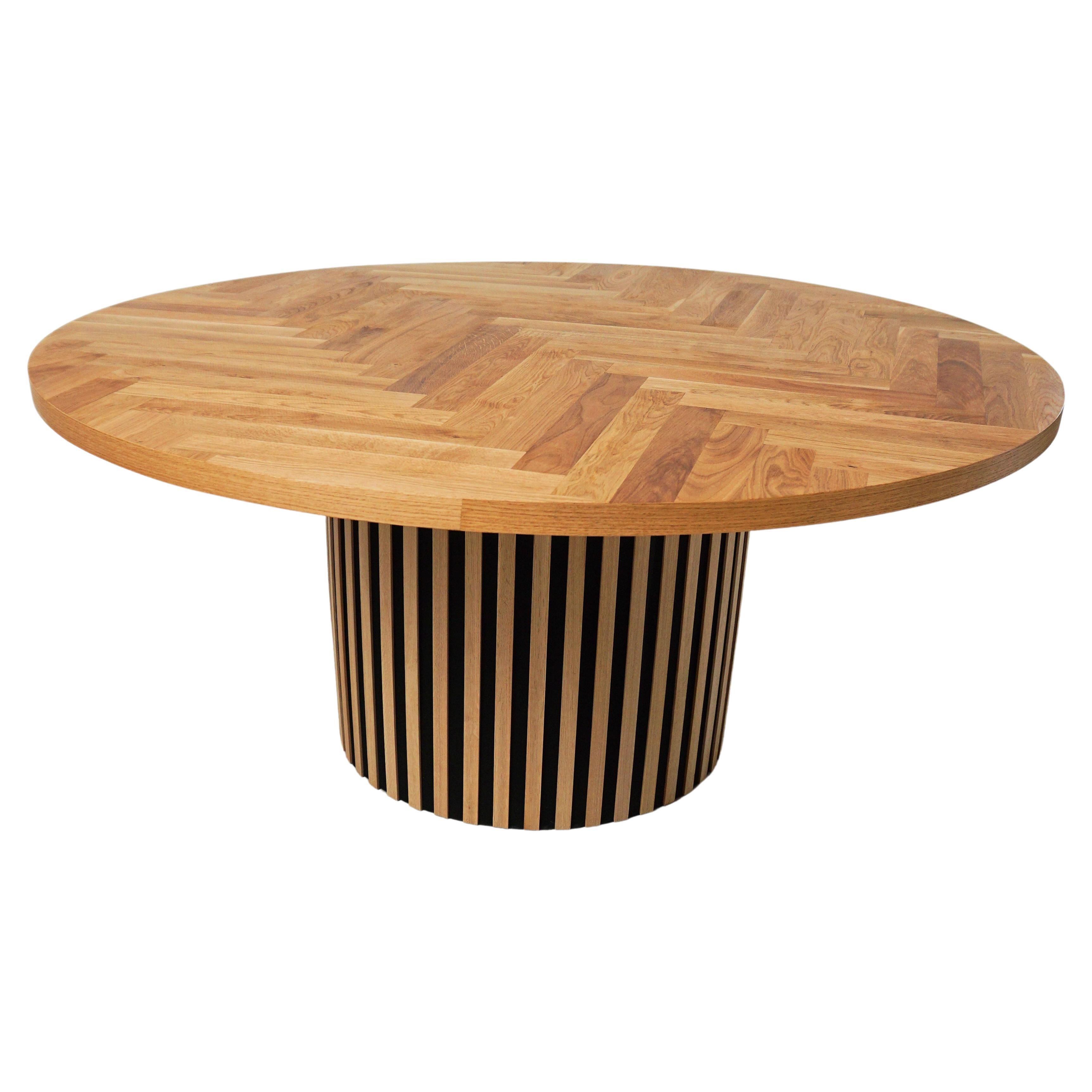 Table de salle à manger circulaire danoise moderniste personnalisée en chêne, fabriquée à la main