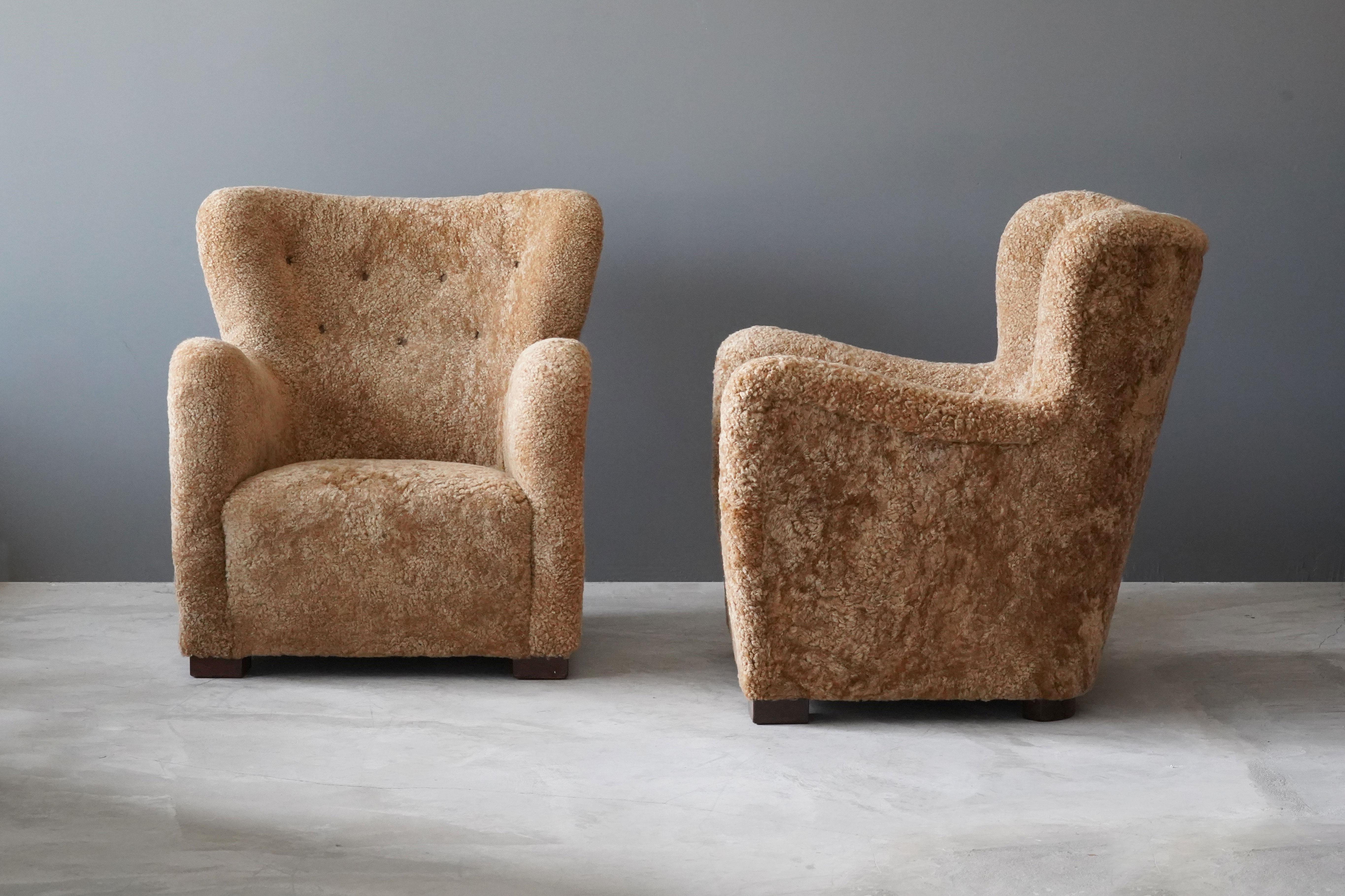 Scandinavian Modern Danish Modernist Designer, Organic Lounge Chairs, Beige Sheepskin Denmark, 1940s
