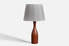 Dänische modernistische Designerin, organische Tischlampe, Teakholz, Messingintarsien, Dänemark 1950er Jahre