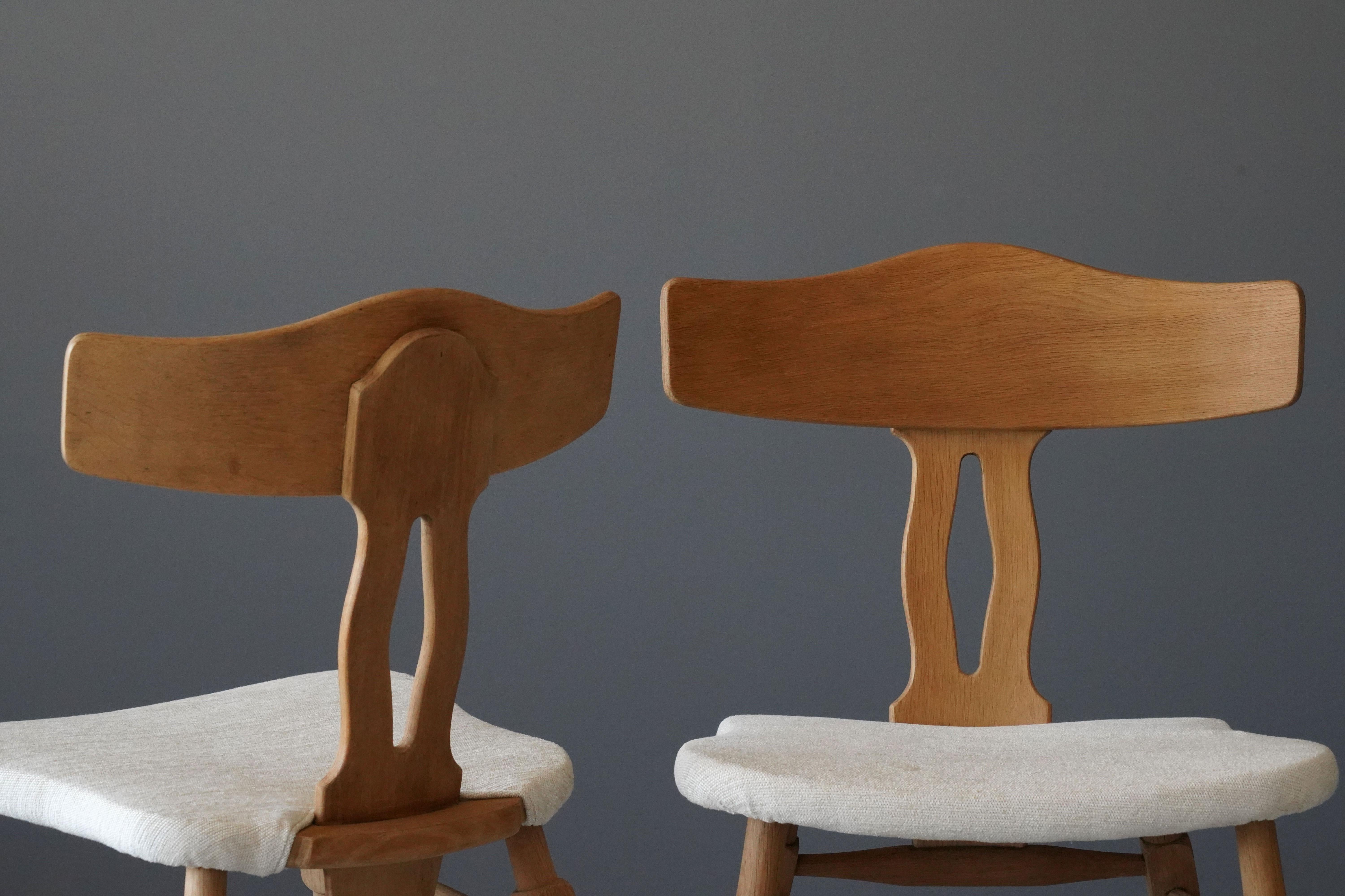 Mid-Century Modern Danish Modernist Designer, Side Chairs, Oak, White Fabric, Denmark, 1960s